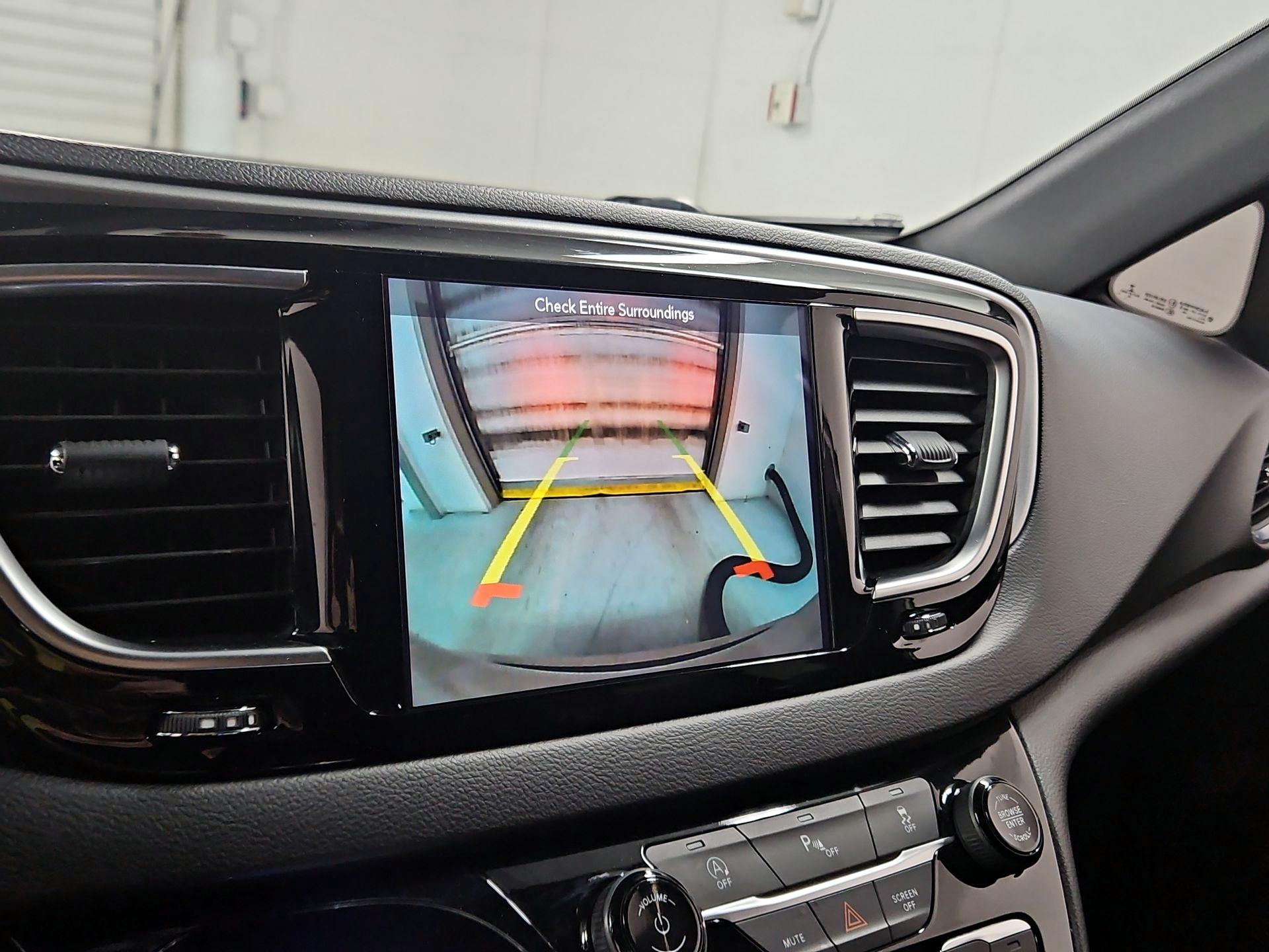 Thumbnail: 2019 Chrysler Pacifica - 15