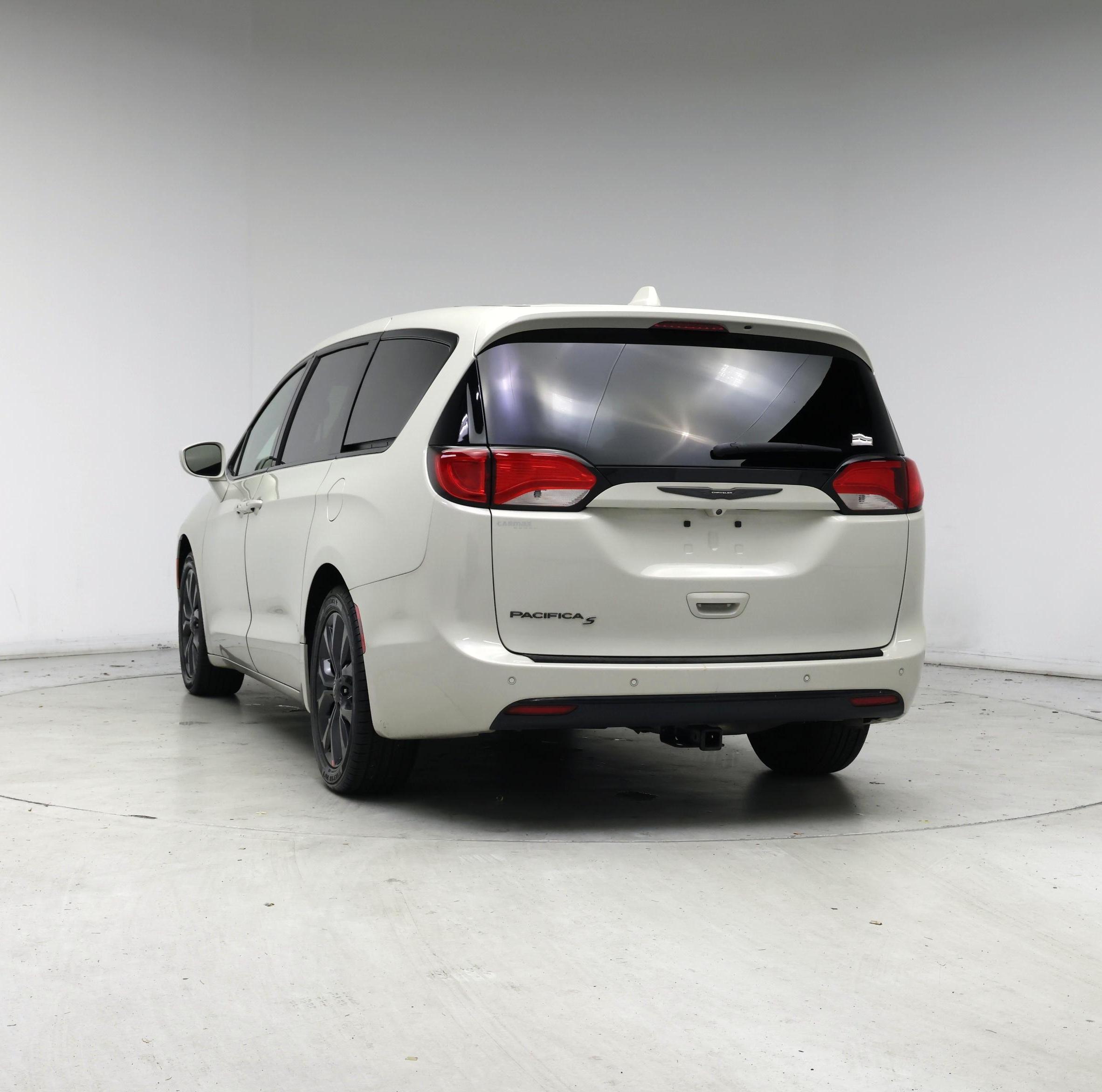 Thumbnail: 2019 Chrysler Pacifica - 6