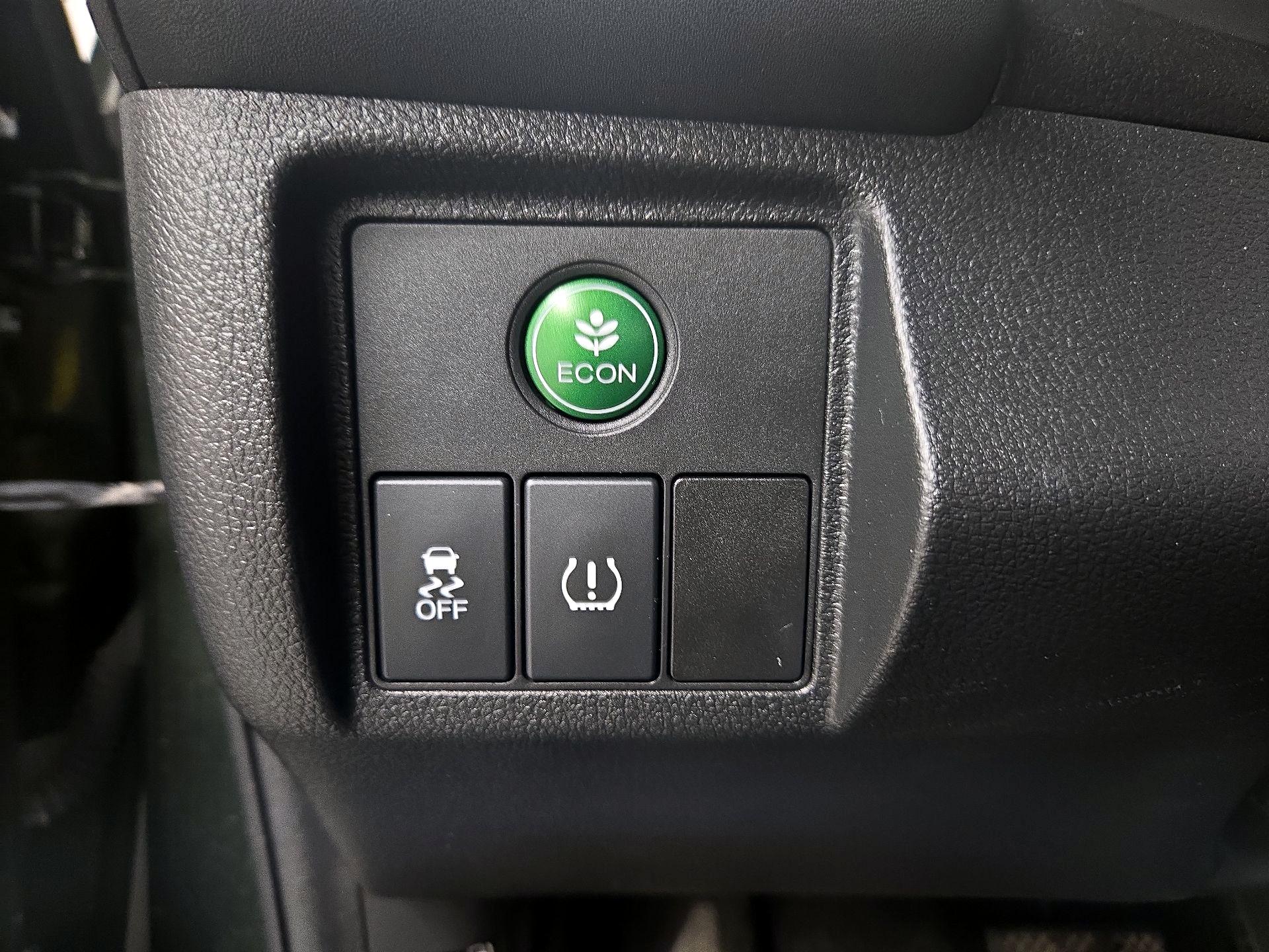 Thumbnail: 2016 Honda HR-V - 13