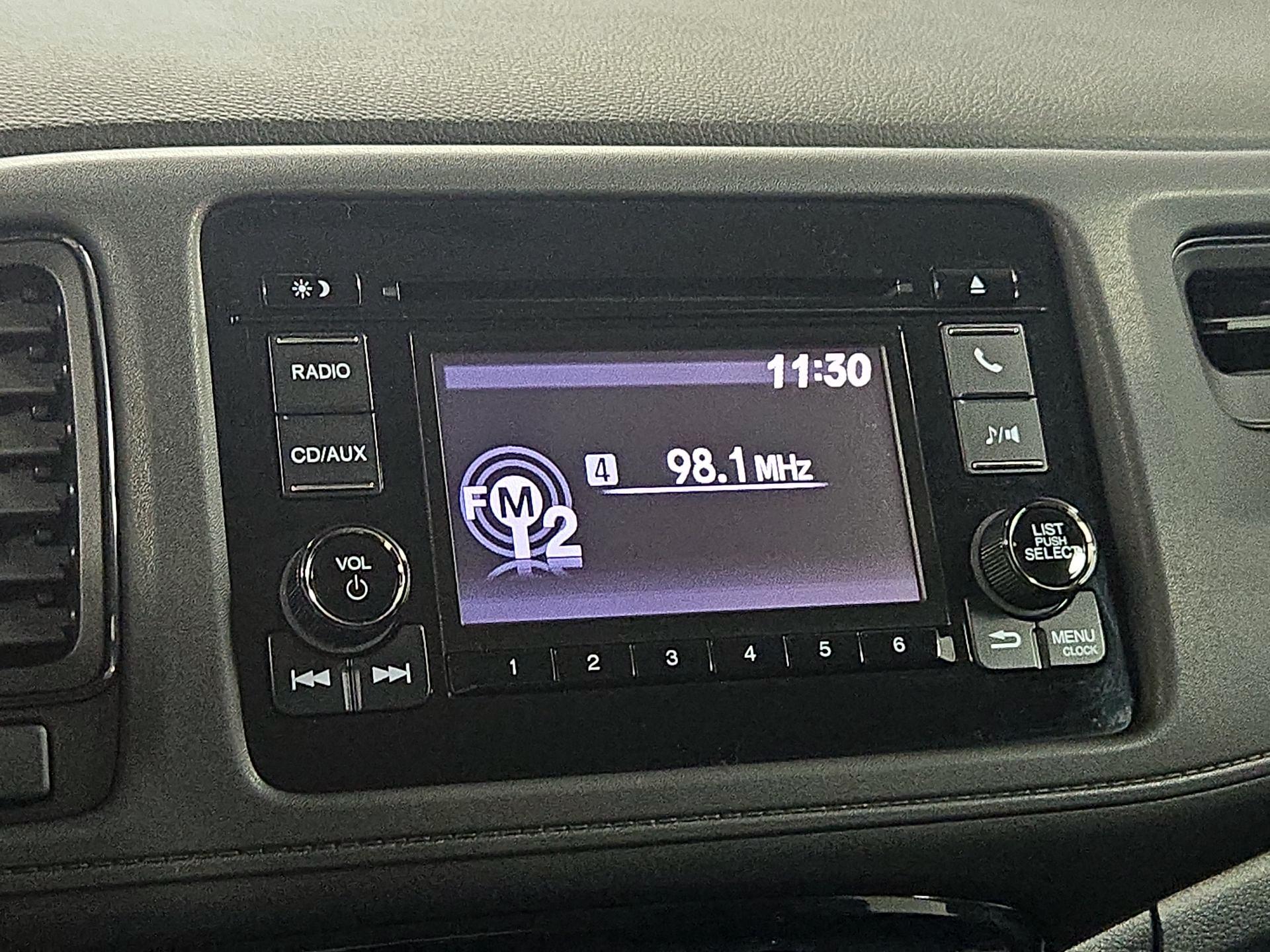 Thumbnail: 2016 Honda HR-V - 15