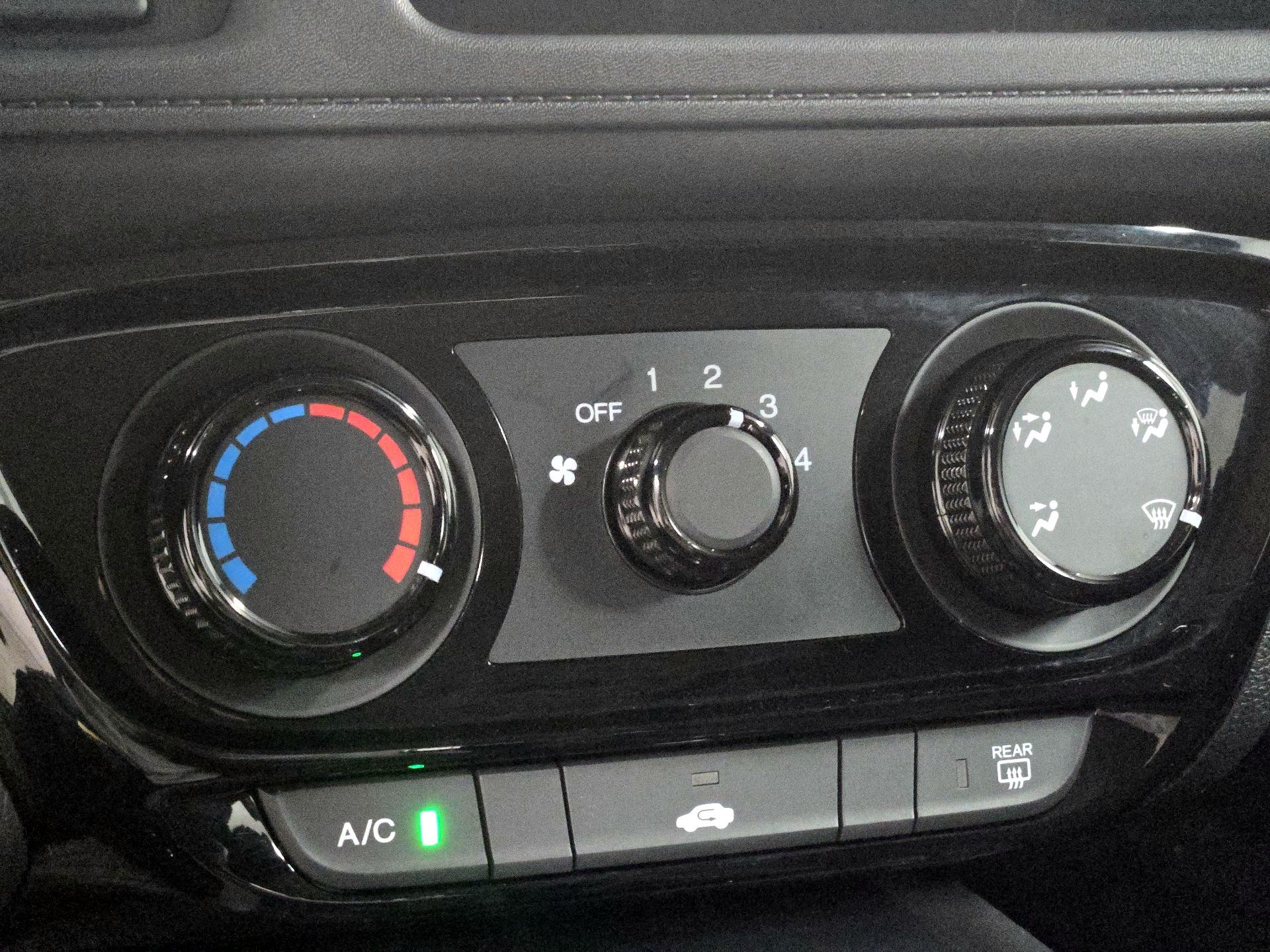 Thumbnail: 2016 Honda HR-V - 16