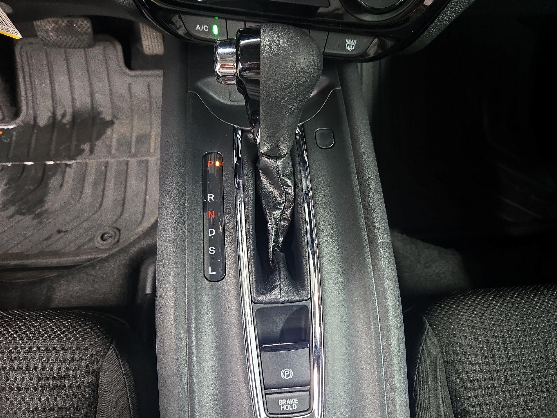 Thumbnail: 2016 Honda HR-V - 17