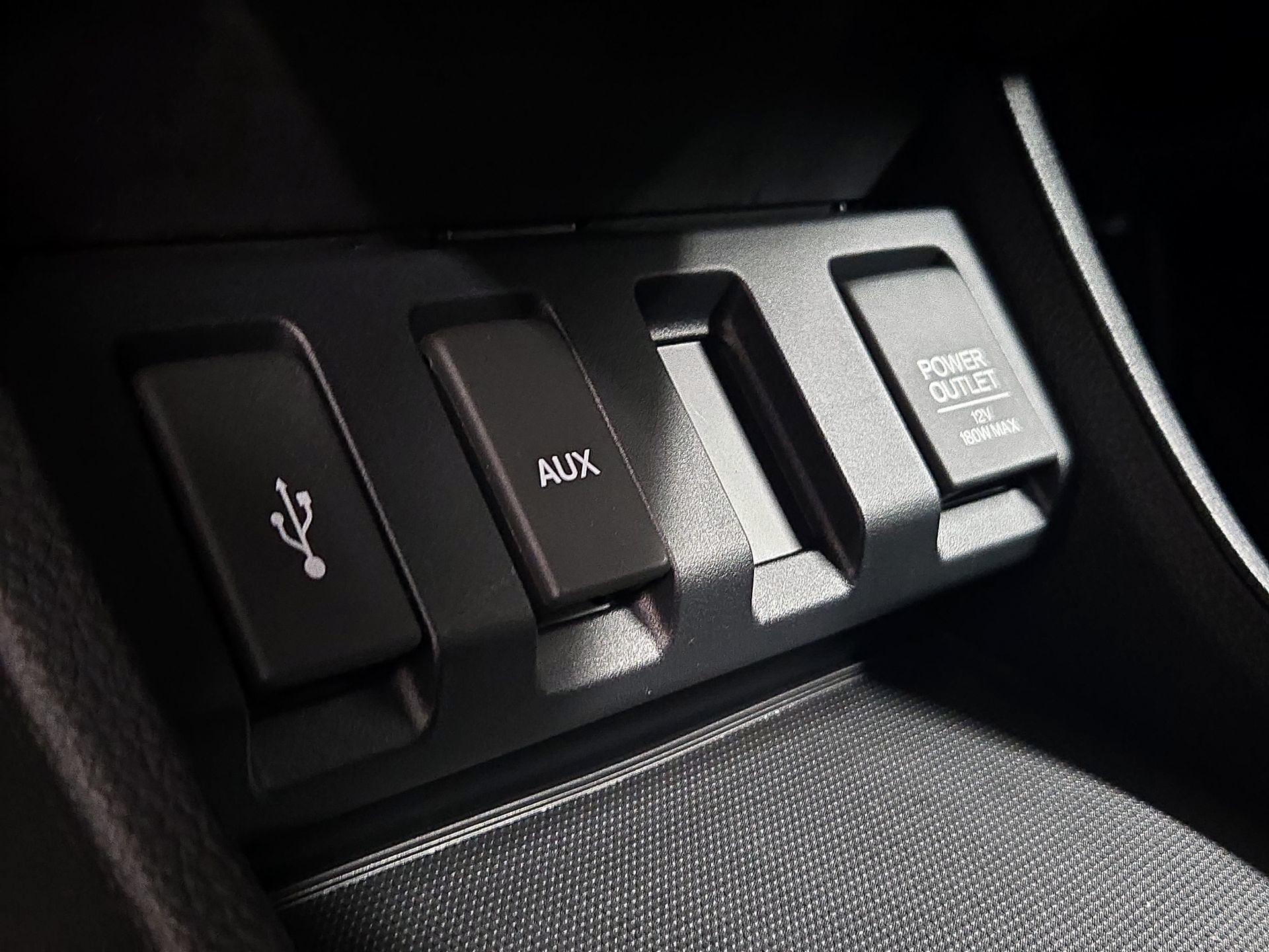 Thumbnail: 2016 Honda HR-V - 18