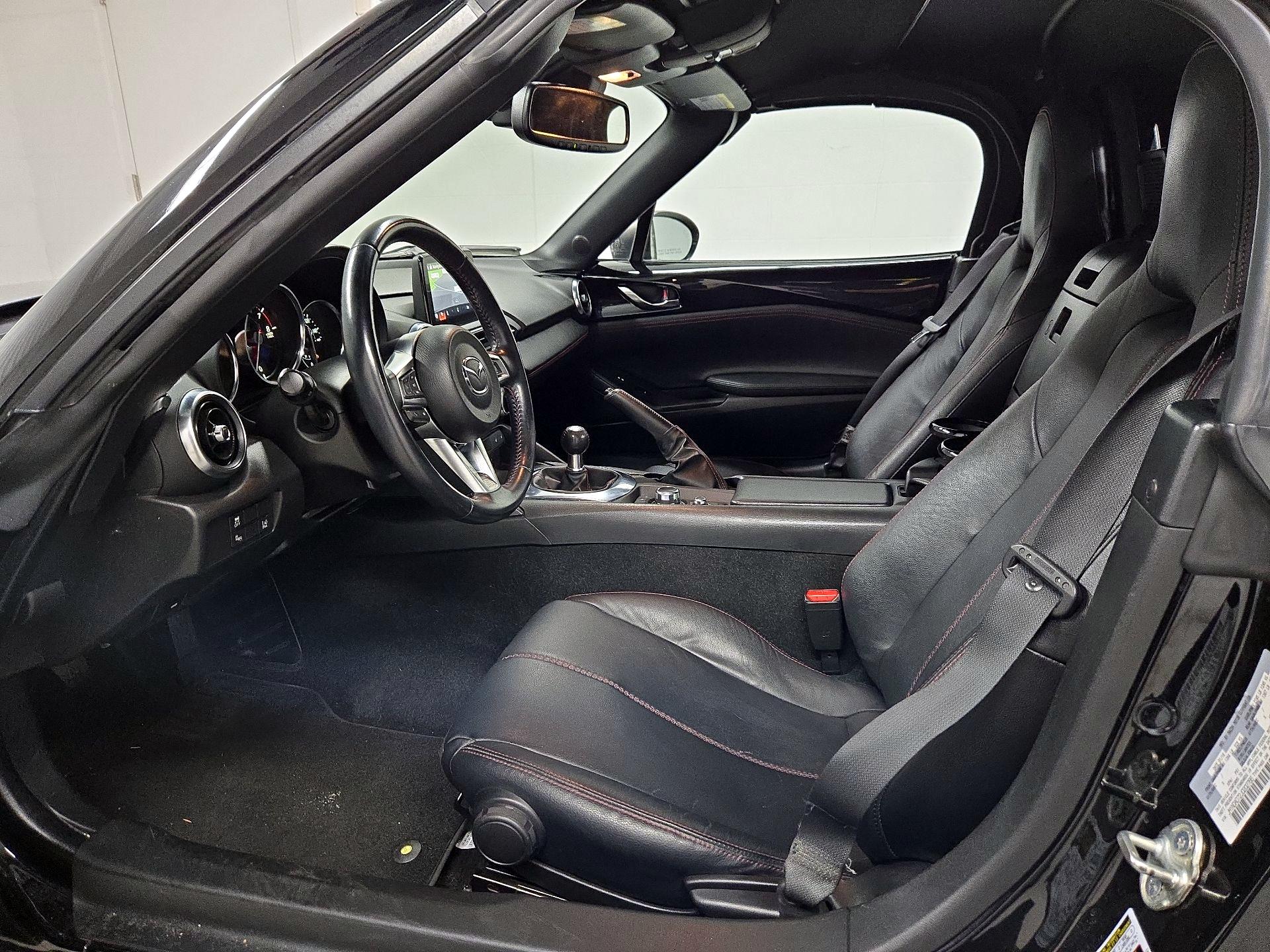 Thumbnail: 2018 Mazda MX-5 Miata - 11