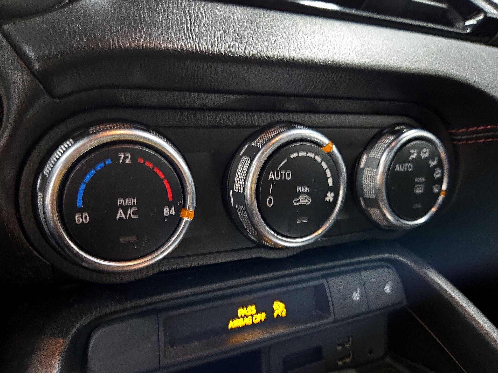 Thumbnail: 2018 Mazda MX-5 Miata - 16