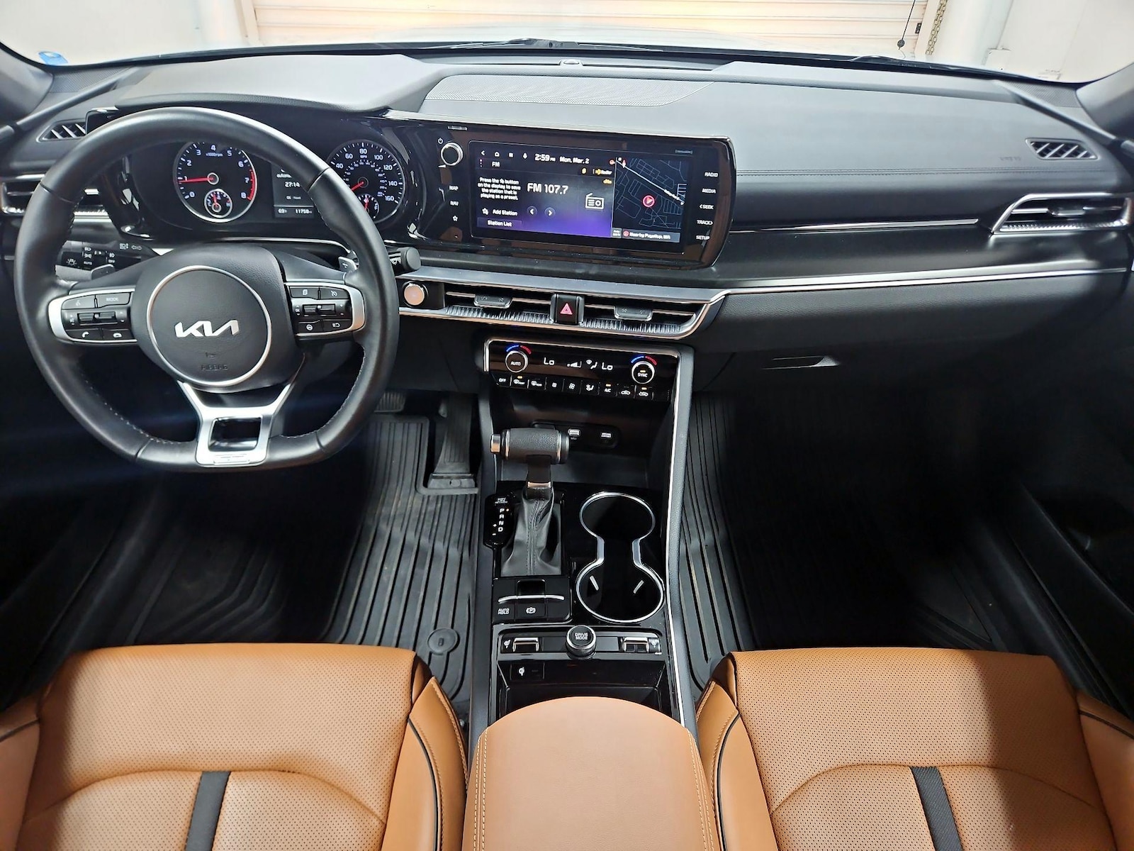 2023 Kia K5 GT - Photo 10