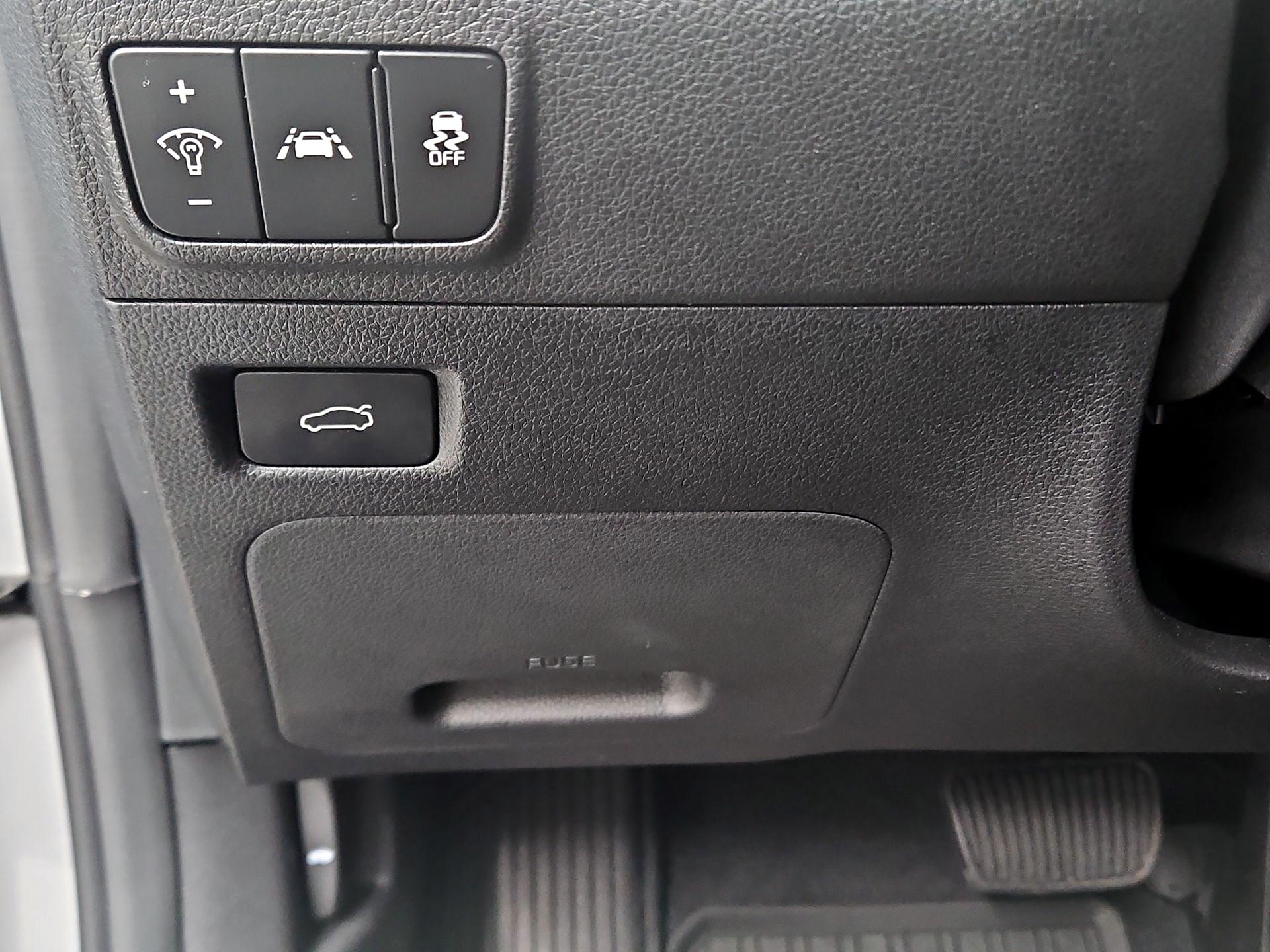 Thumbnail: 2023 Kia K5 - 13