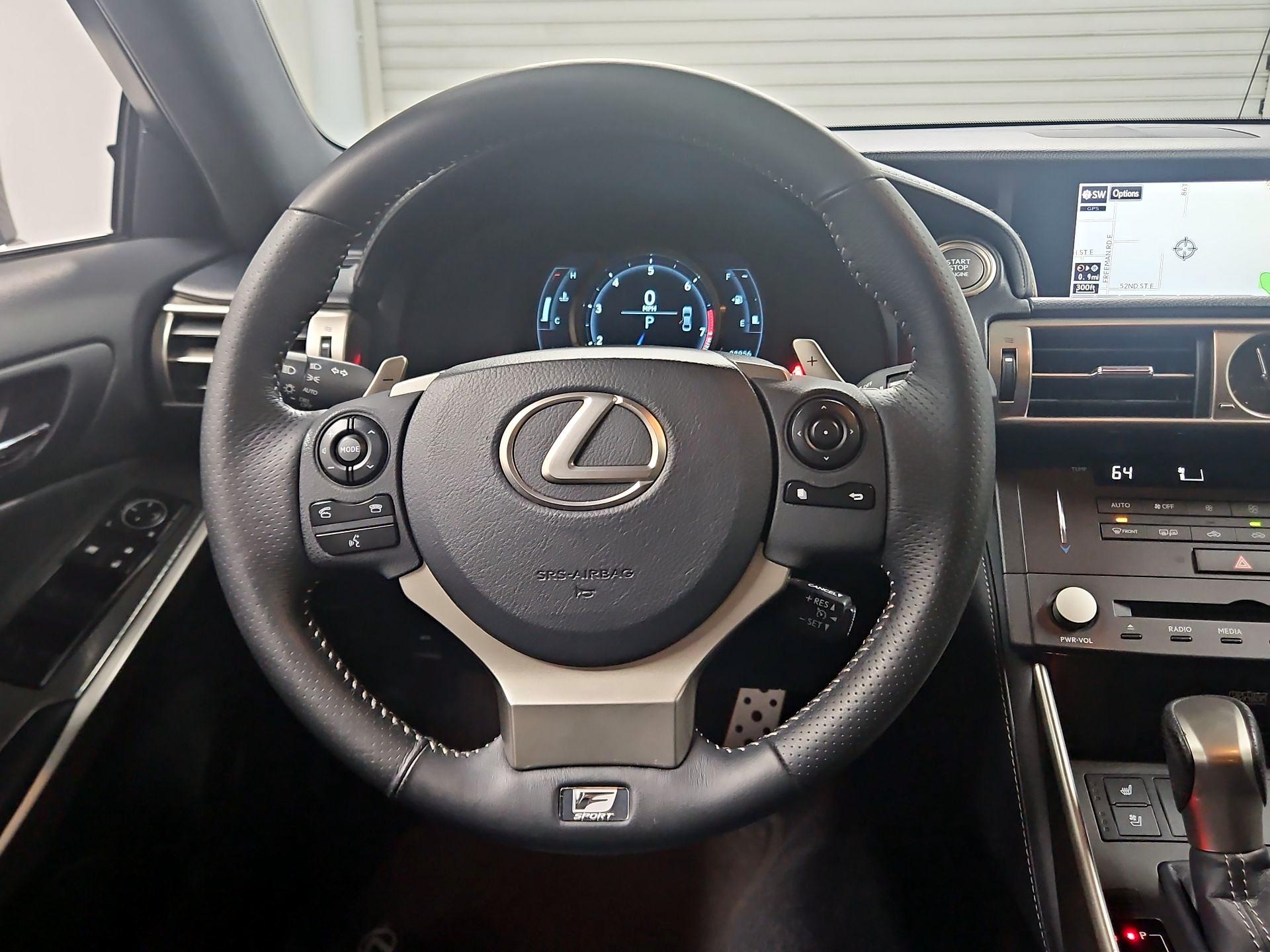 Thumbnail: 2015 Lexus IS - 10