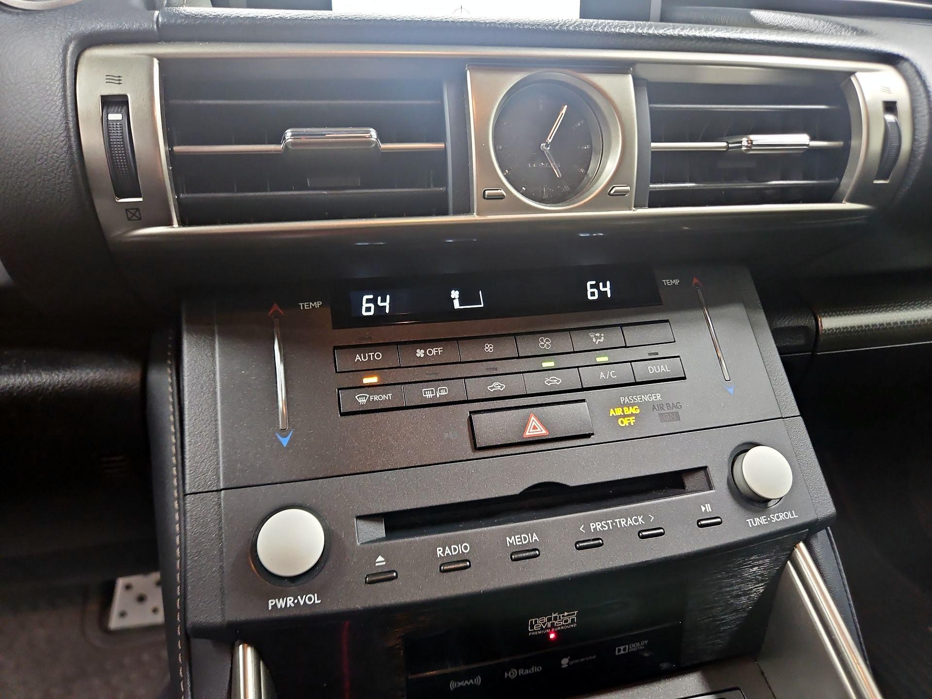 Thumbnail: 2015 Lexus IS - 17