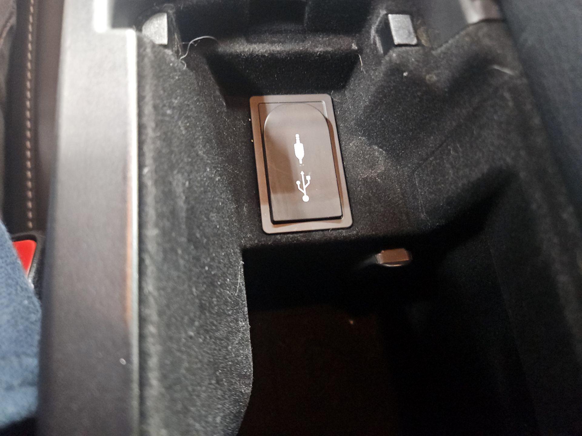 Thumbnail: 2015 Lexus IS - 19