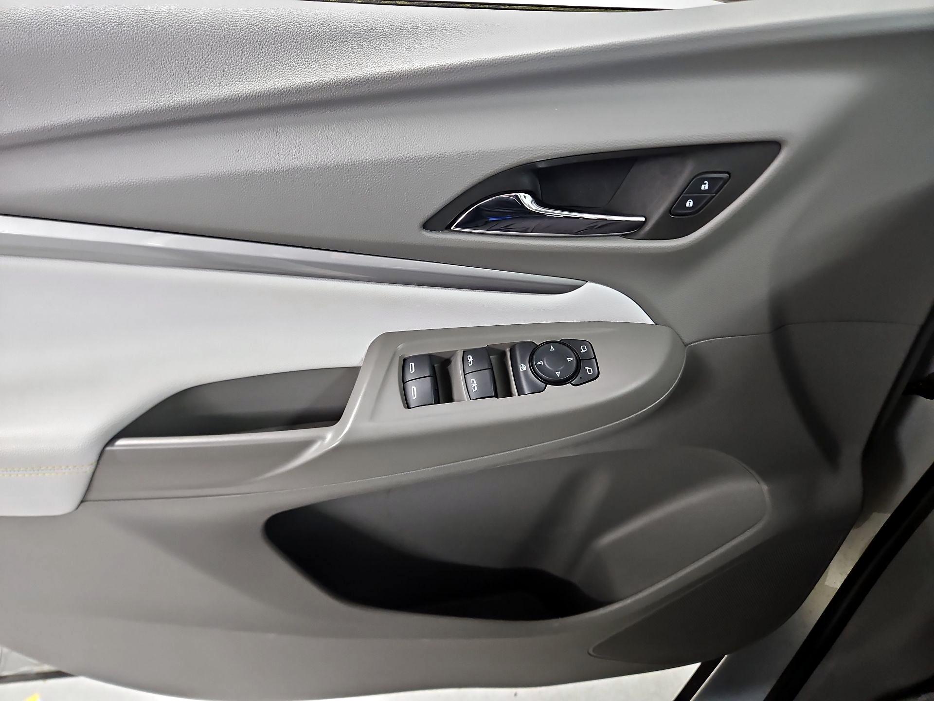 Thumbnail: 2023 Chevrolet Bolt EUV - 12