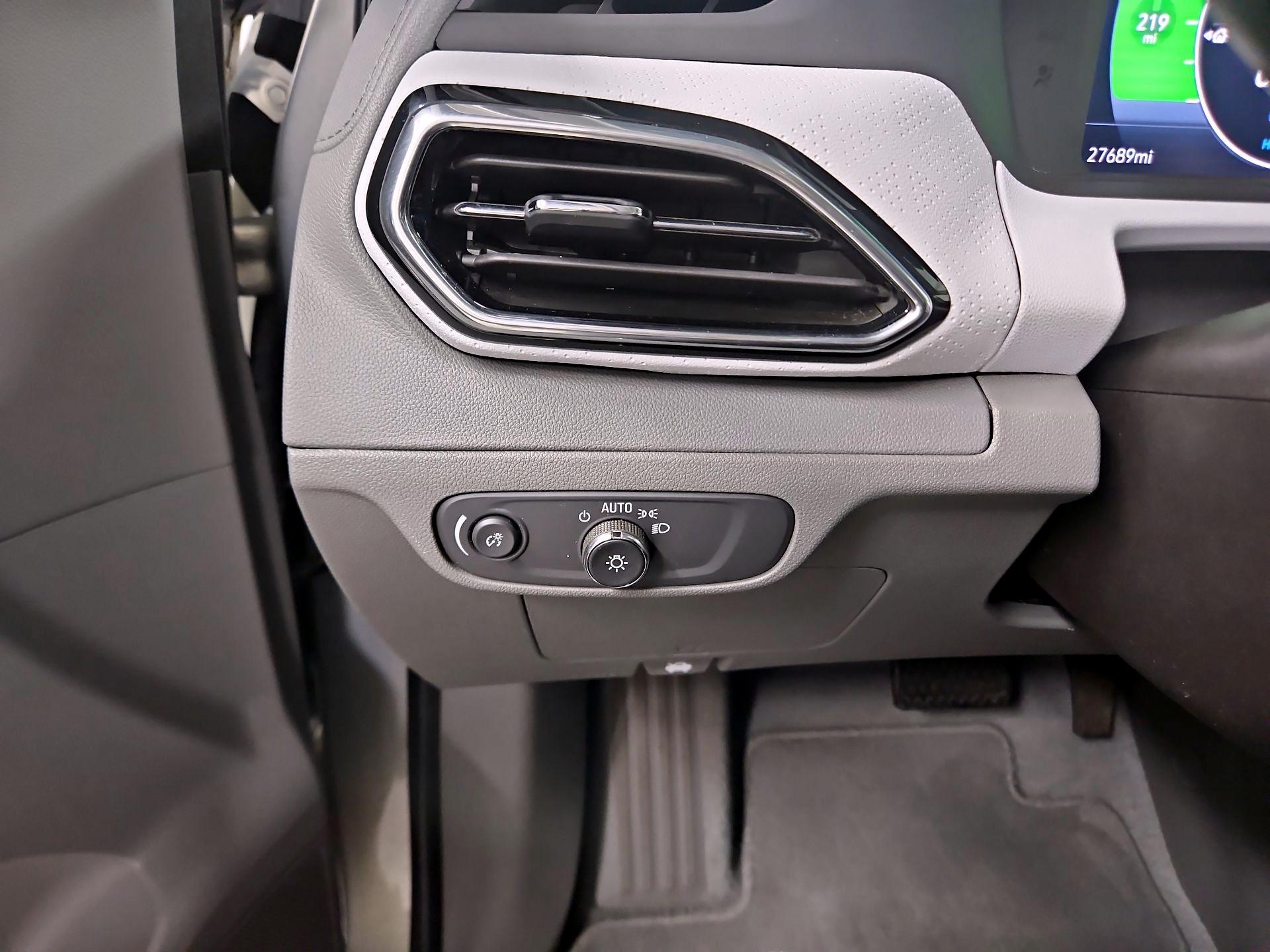 Thumbnail: 2023 Chevrolet Bolt EUV - 13