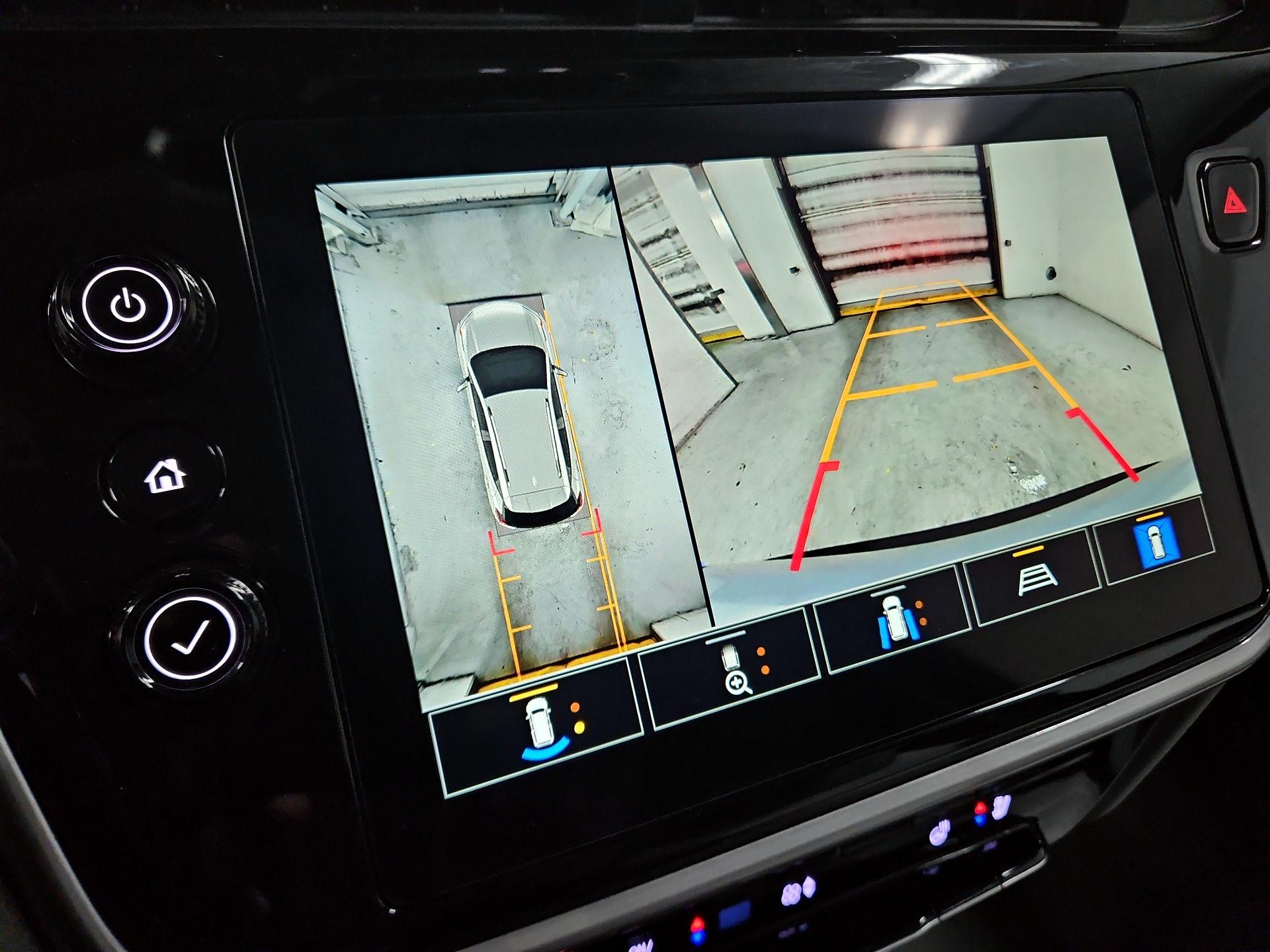 Thumbnail: 2023 Chevrolet Bolt EUV - 14