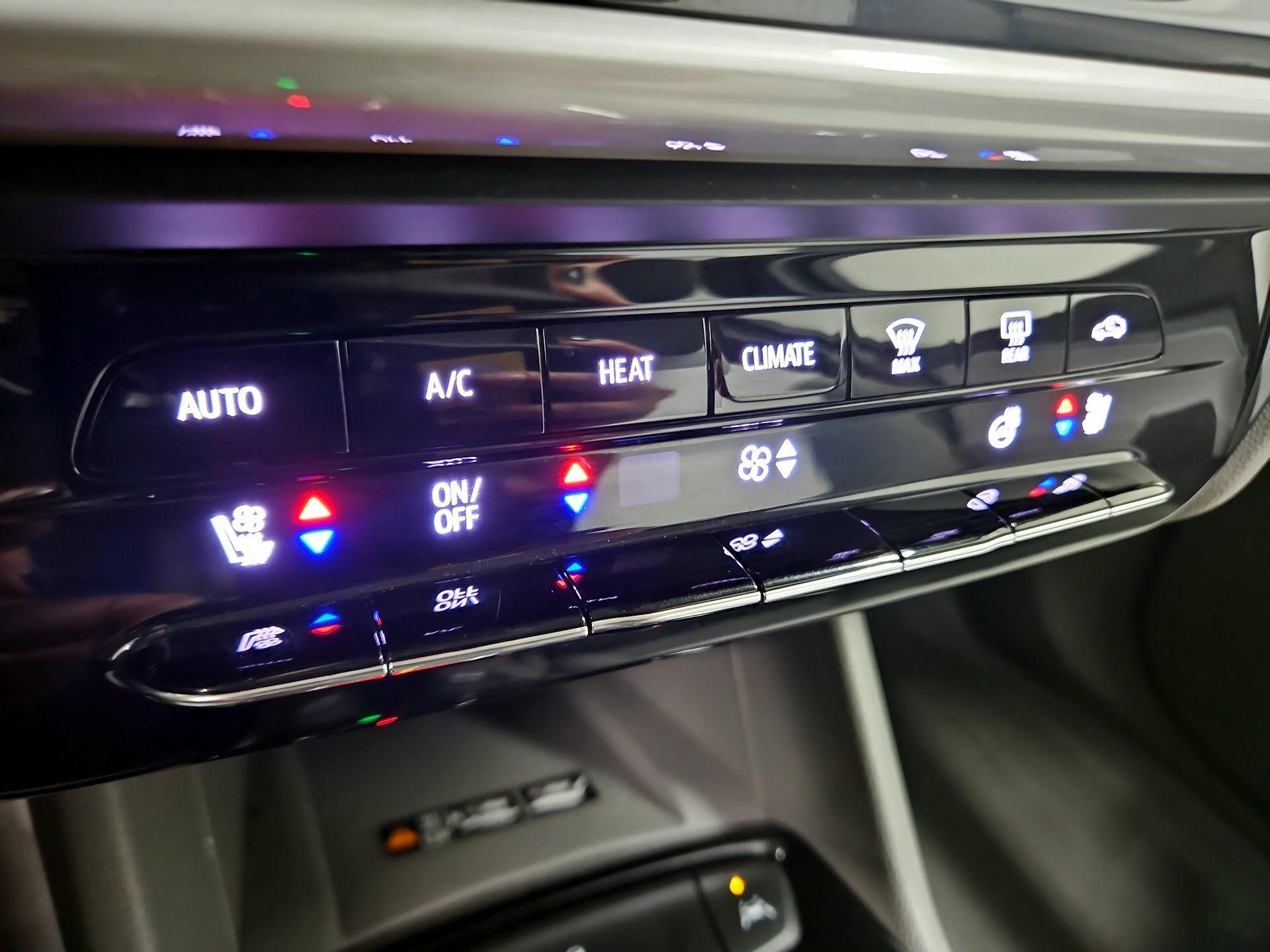 Thumbnail: 2023 Chevrolet Bolt EUV - 16