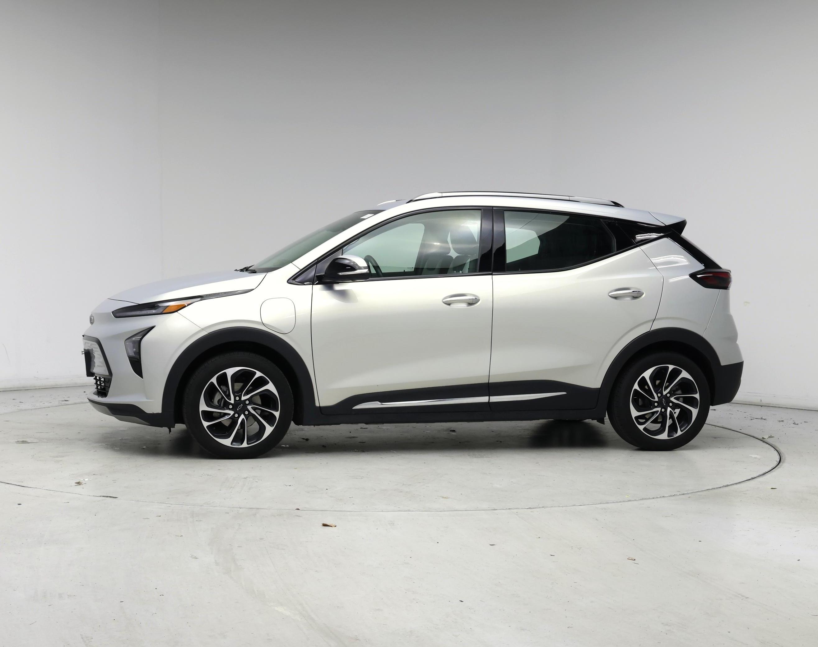 Thumbnail: 2023 Chevrolet Bolt EUV - 3