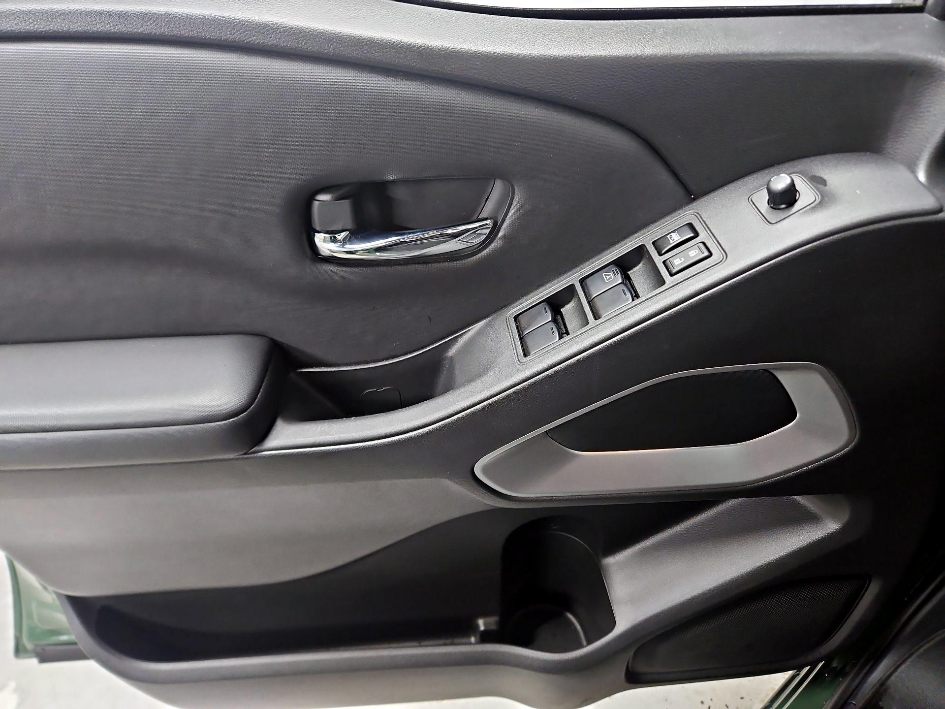 Thumbnail: 2022 Nissan Frontier - 12