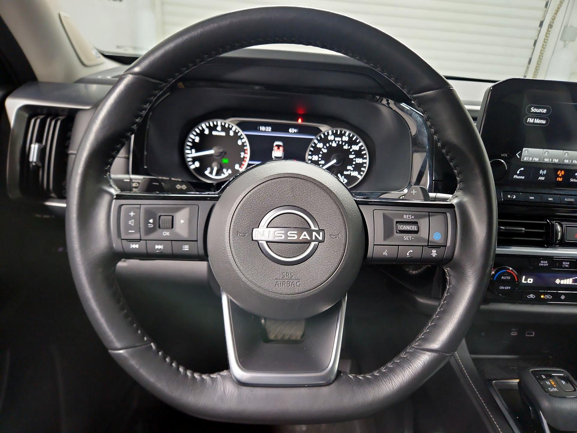 Thumbnail: 2023 Nissan Pathfinder - 10