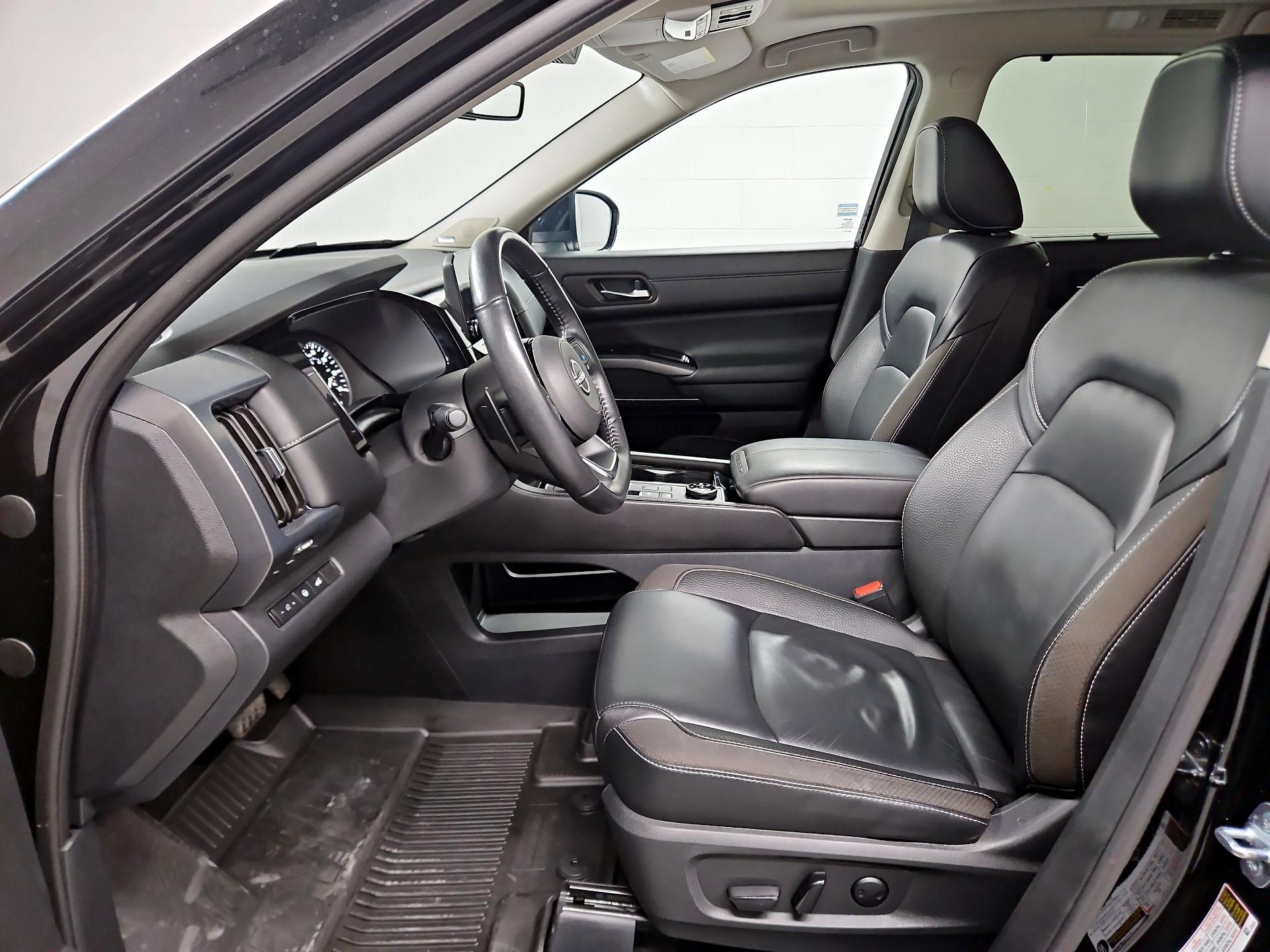 Thumbnail: 2023 Nissan Pathfinder - 11