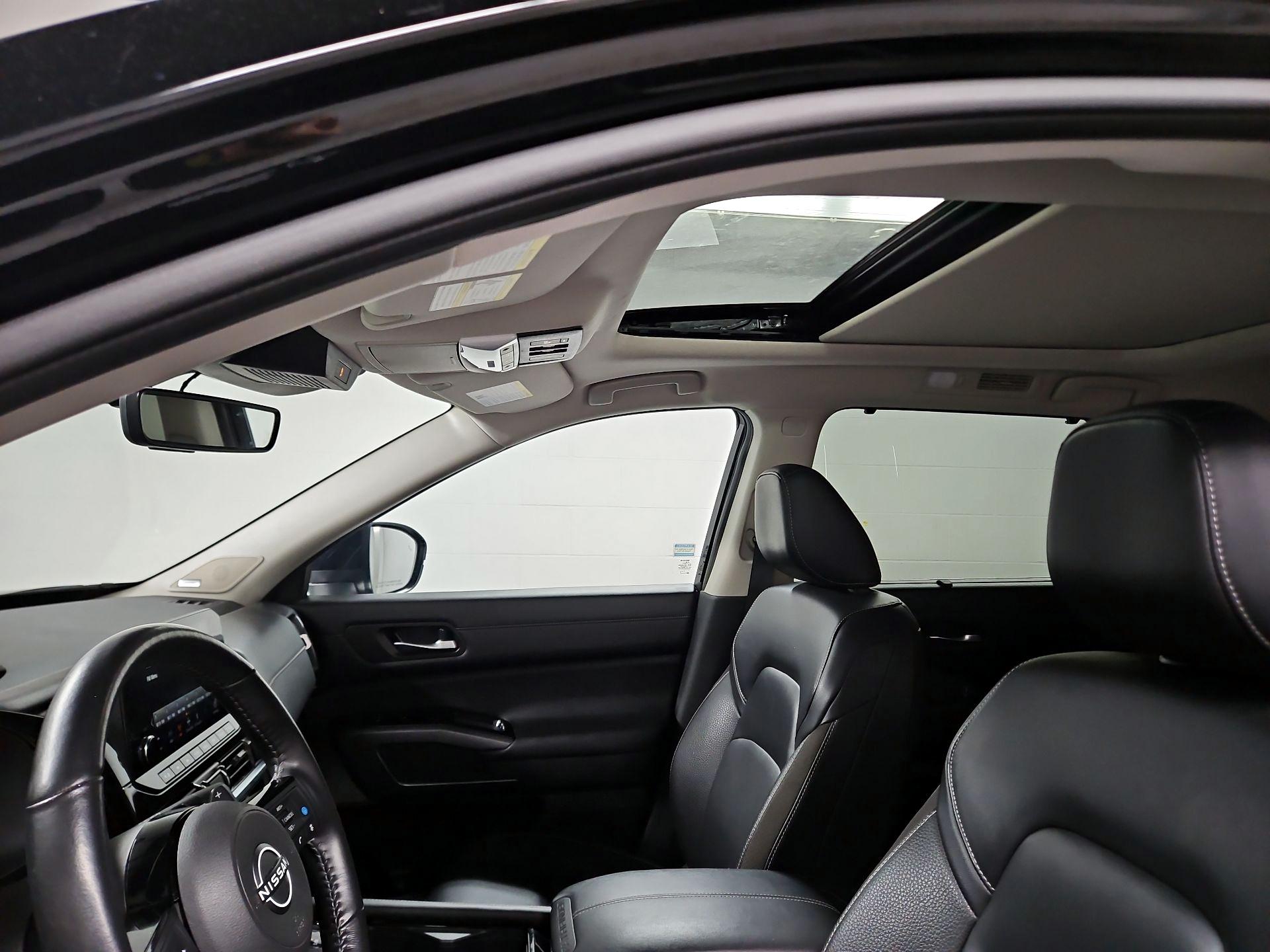 Thumbnail: 2023 Nissan Pathfinder - 20