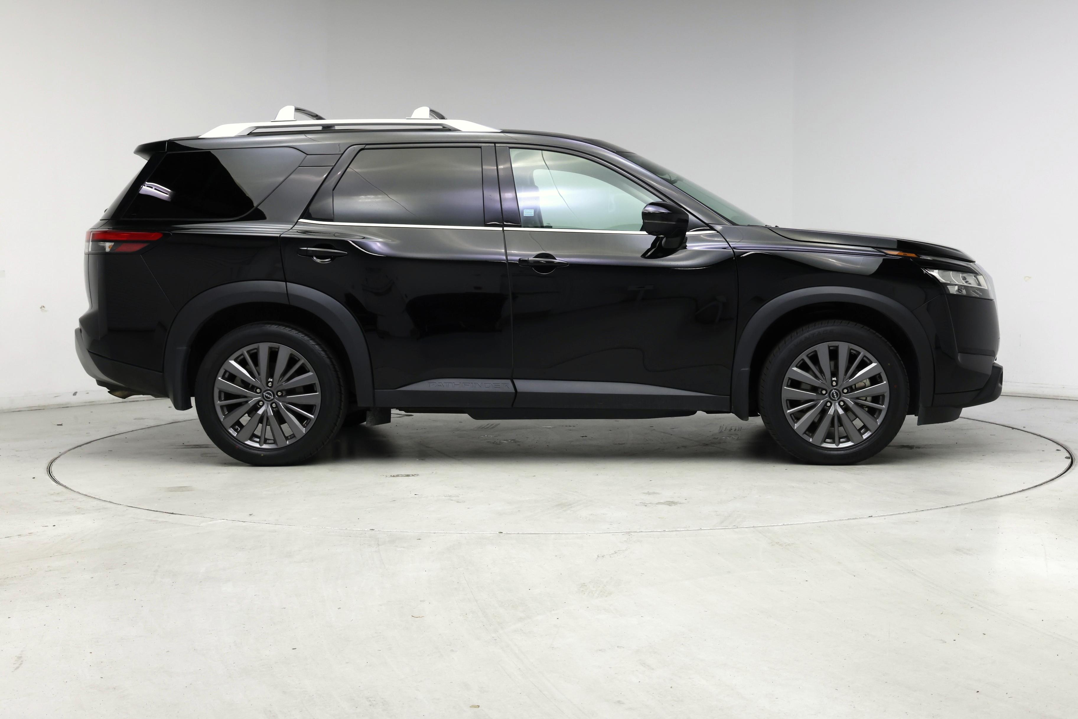 Thumbnail: 2023 Nissan Pathfinder - 7