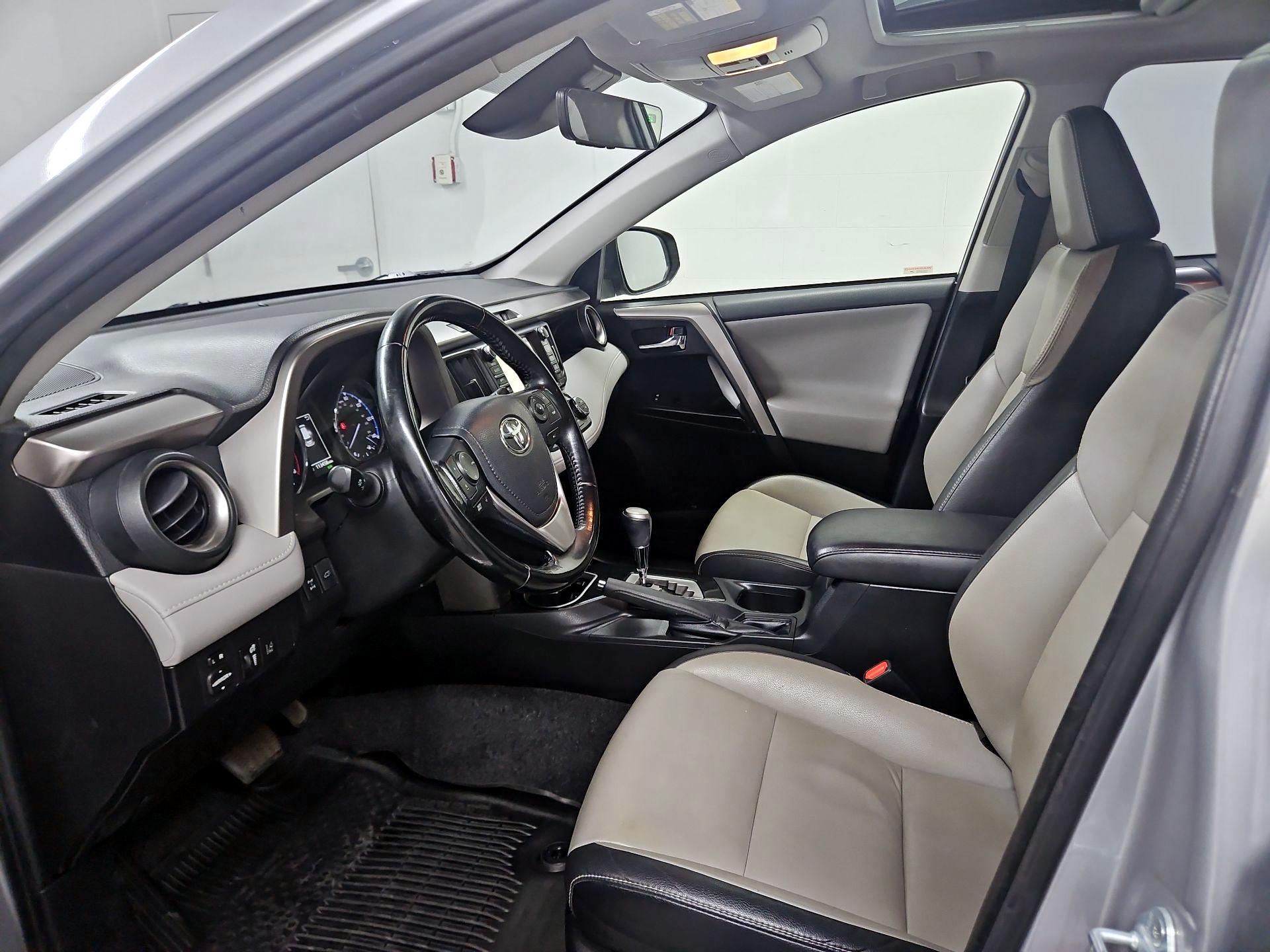 Thumbnail: 2018 Toyota RAV4 - 11