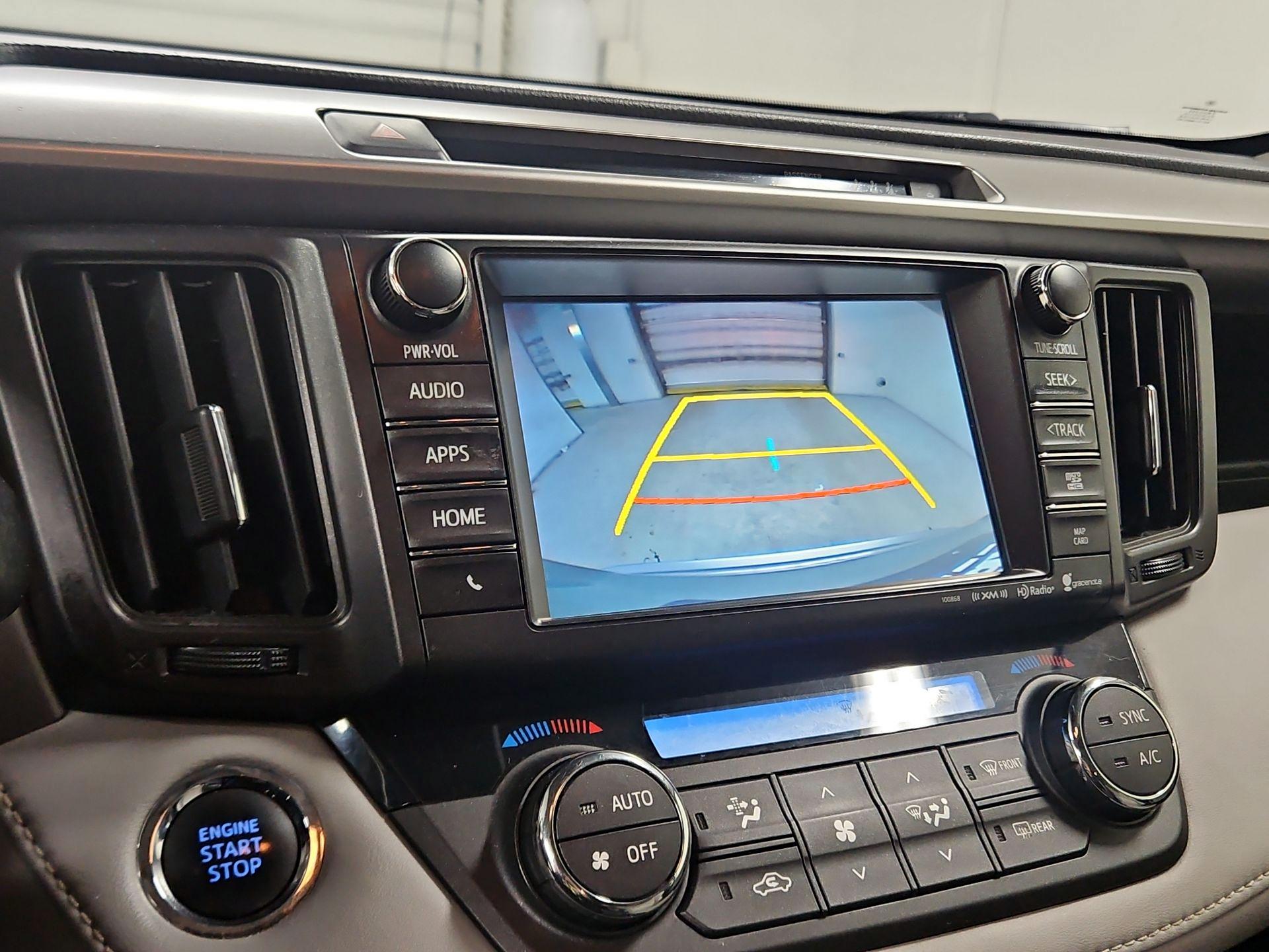 Thumbnail: 2018 Toyota RAV4 - 15