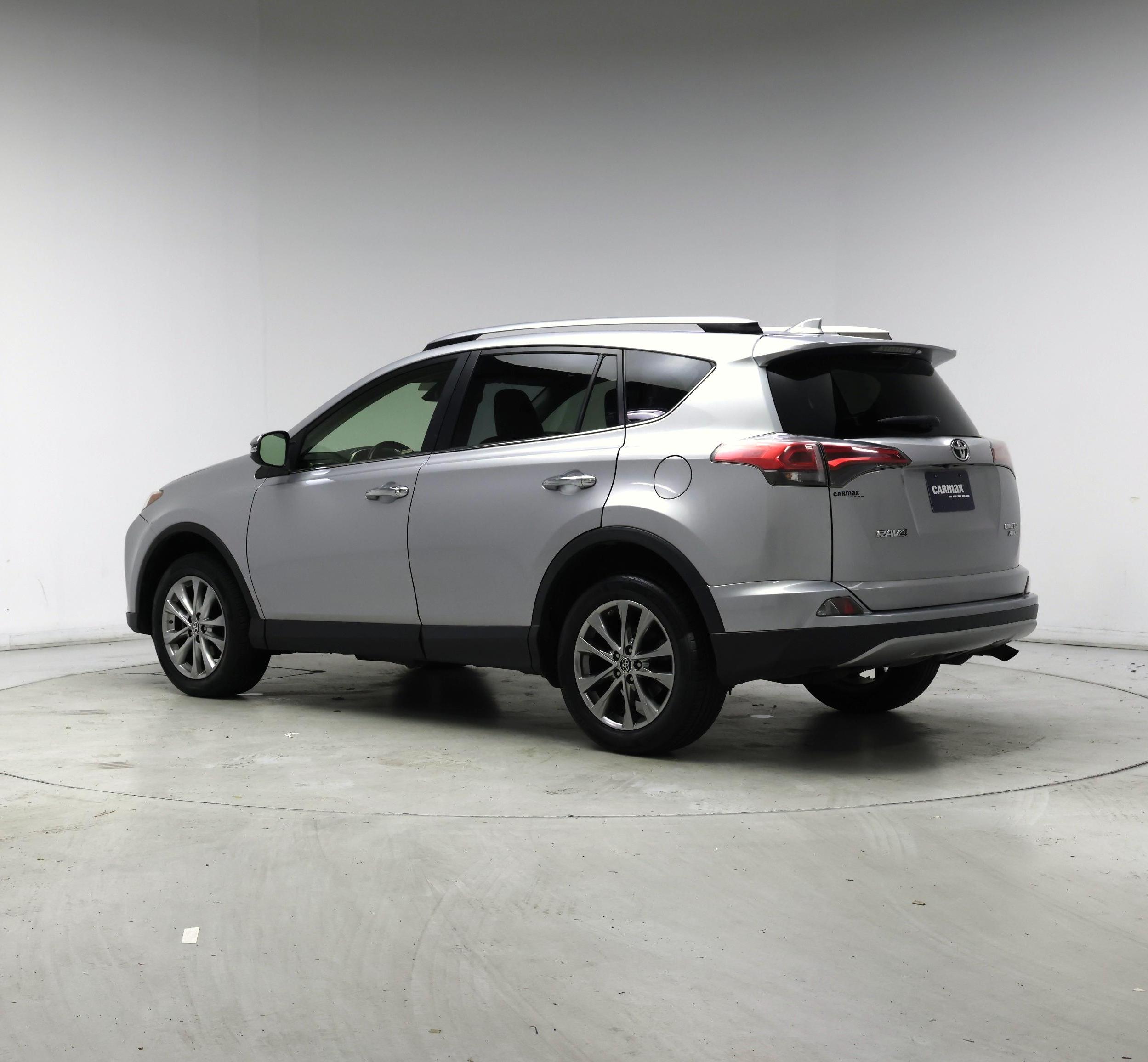 Thumbnail: 2018 Toyota RAV4 - 2