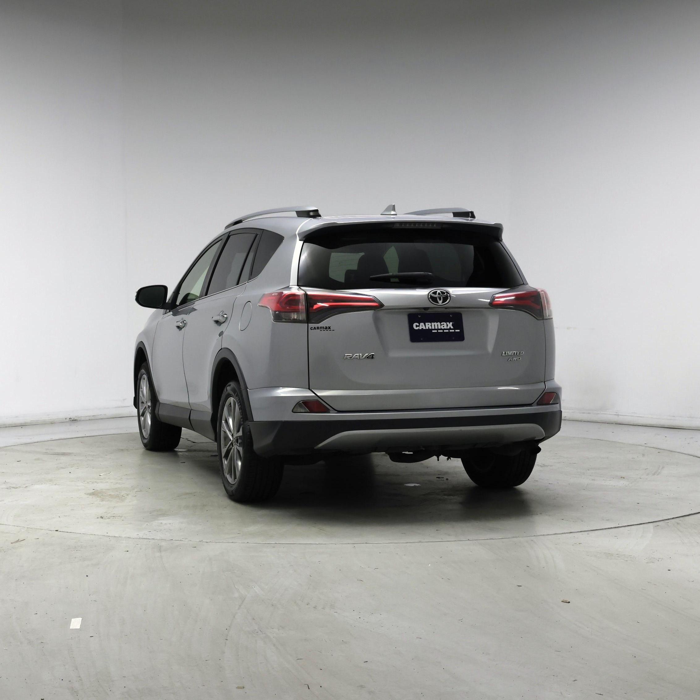 Thumbnail: 2018 Toyota RAV4 - 6