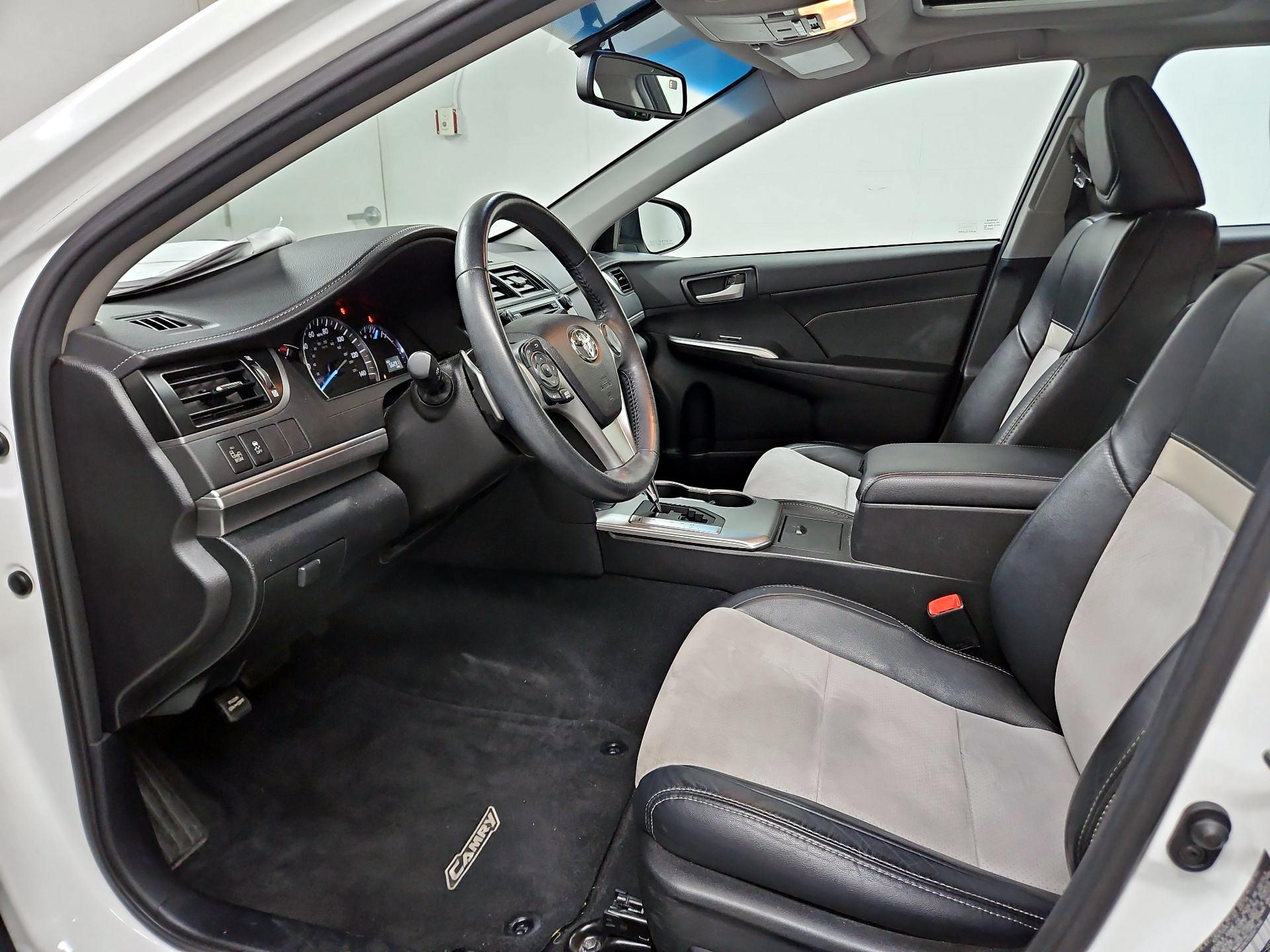 Thumbnail: 2014 Toyota Camry - 11