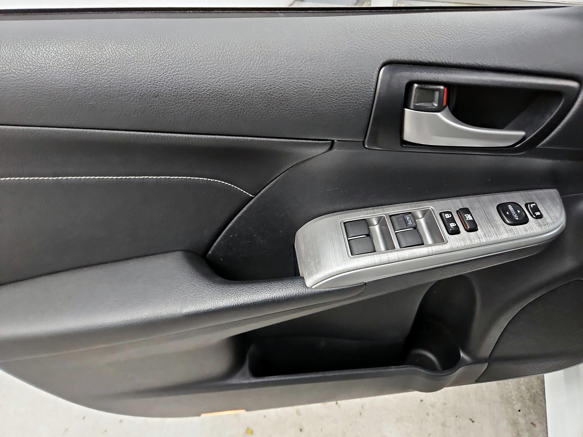 Thumbnail: 2014 Toyota Camry - 12