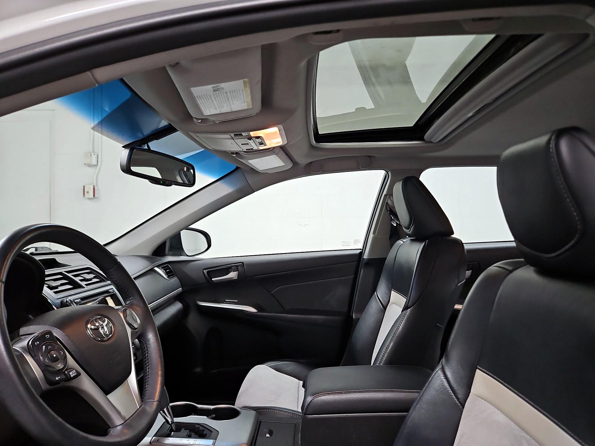 Thumbnail: 2014 Toyota Camry - 20