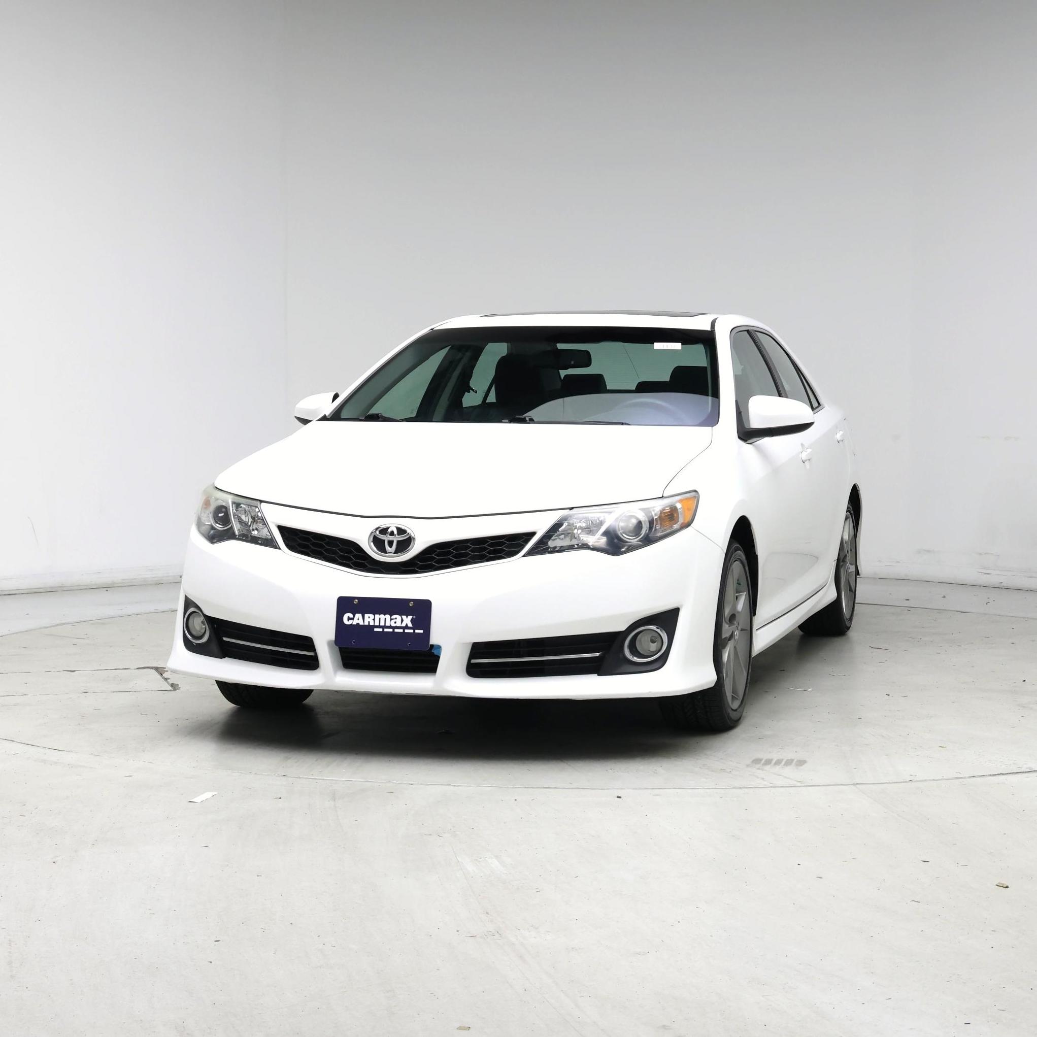 Thumbnail: 2014 Toyota Camry - 4