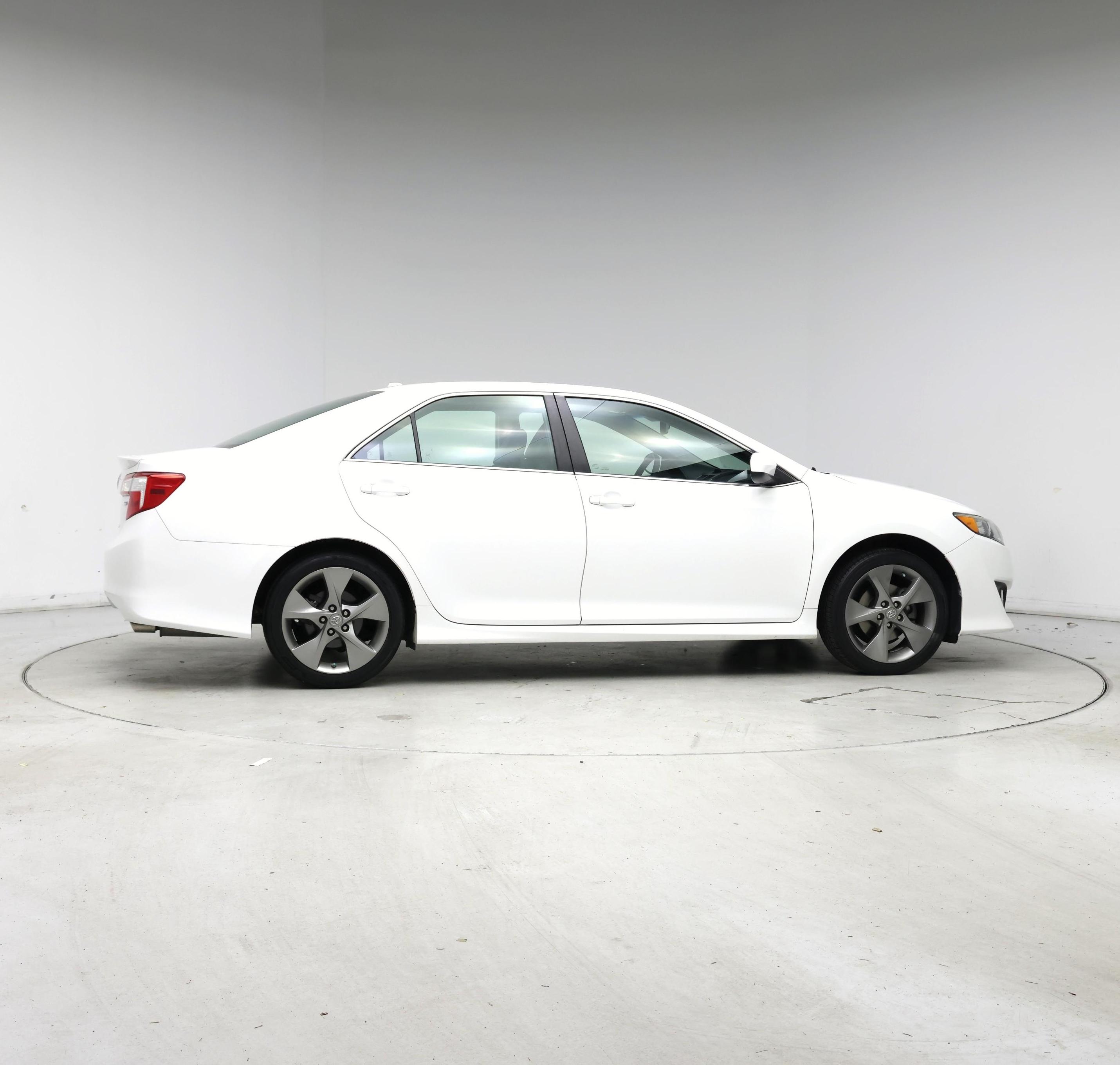 Thumbnail: 2014 Toyota Camry - 7