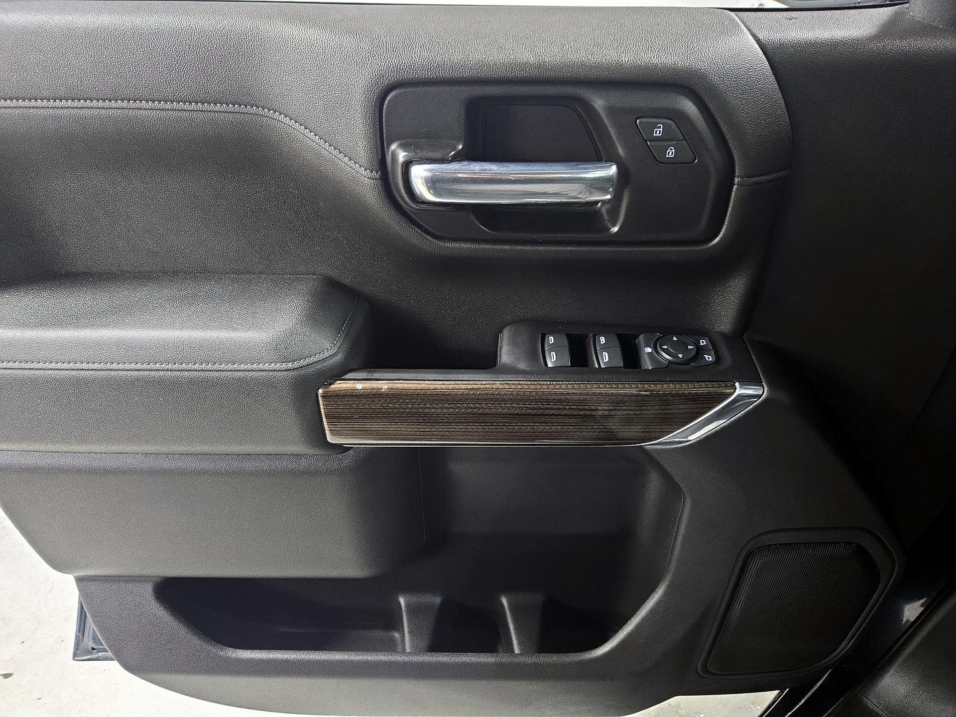 Thumbnail: 2020 Chevrolet Silverado 1500 - 12