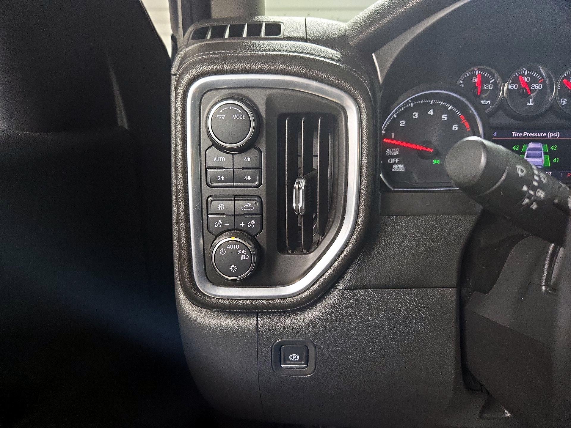 Thumbnail: 2020 Chevrolet Silverado 1500 - 13