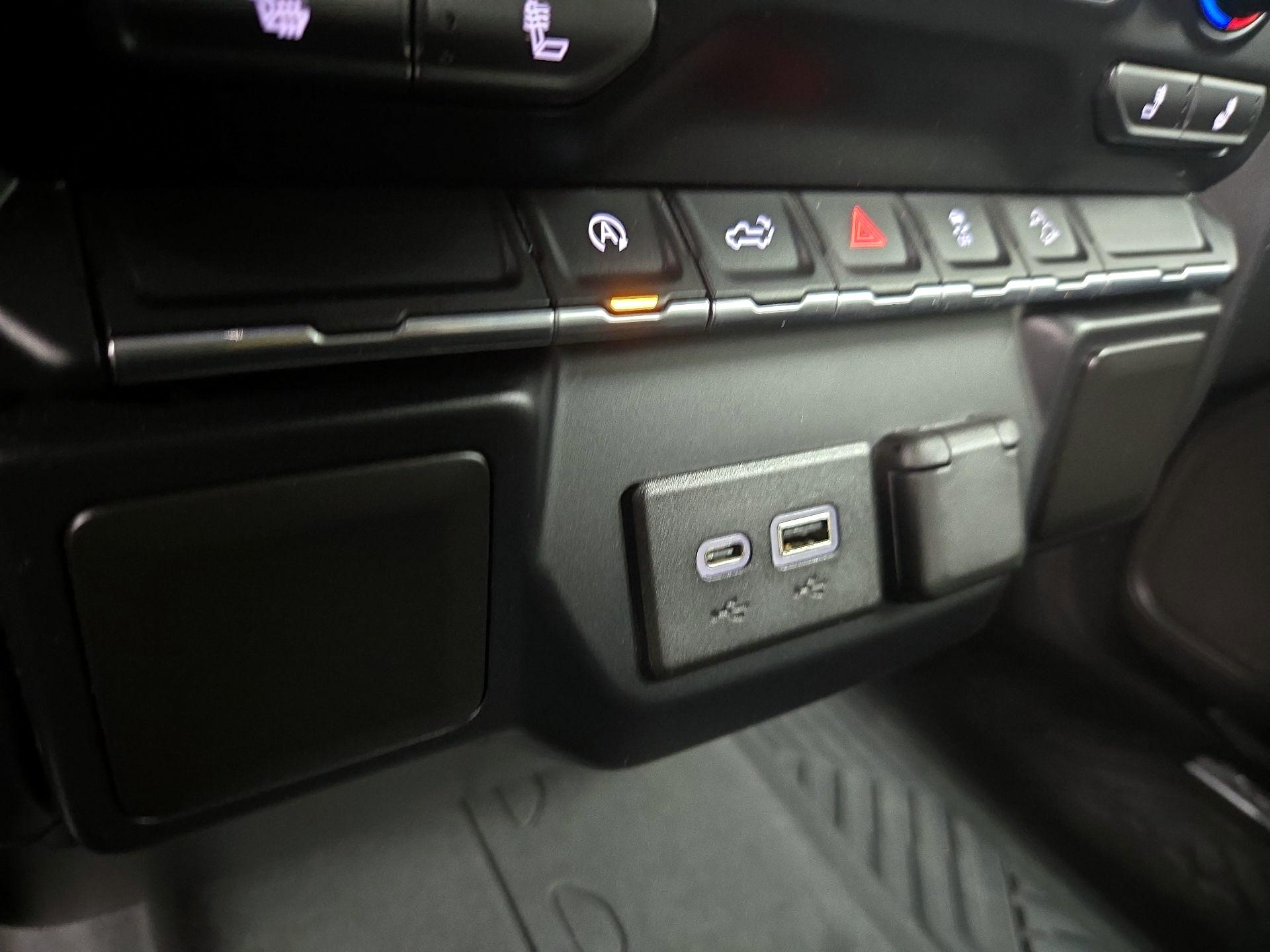 Thumbnail: 2020 Chevrolet Silverado 1500 - 18