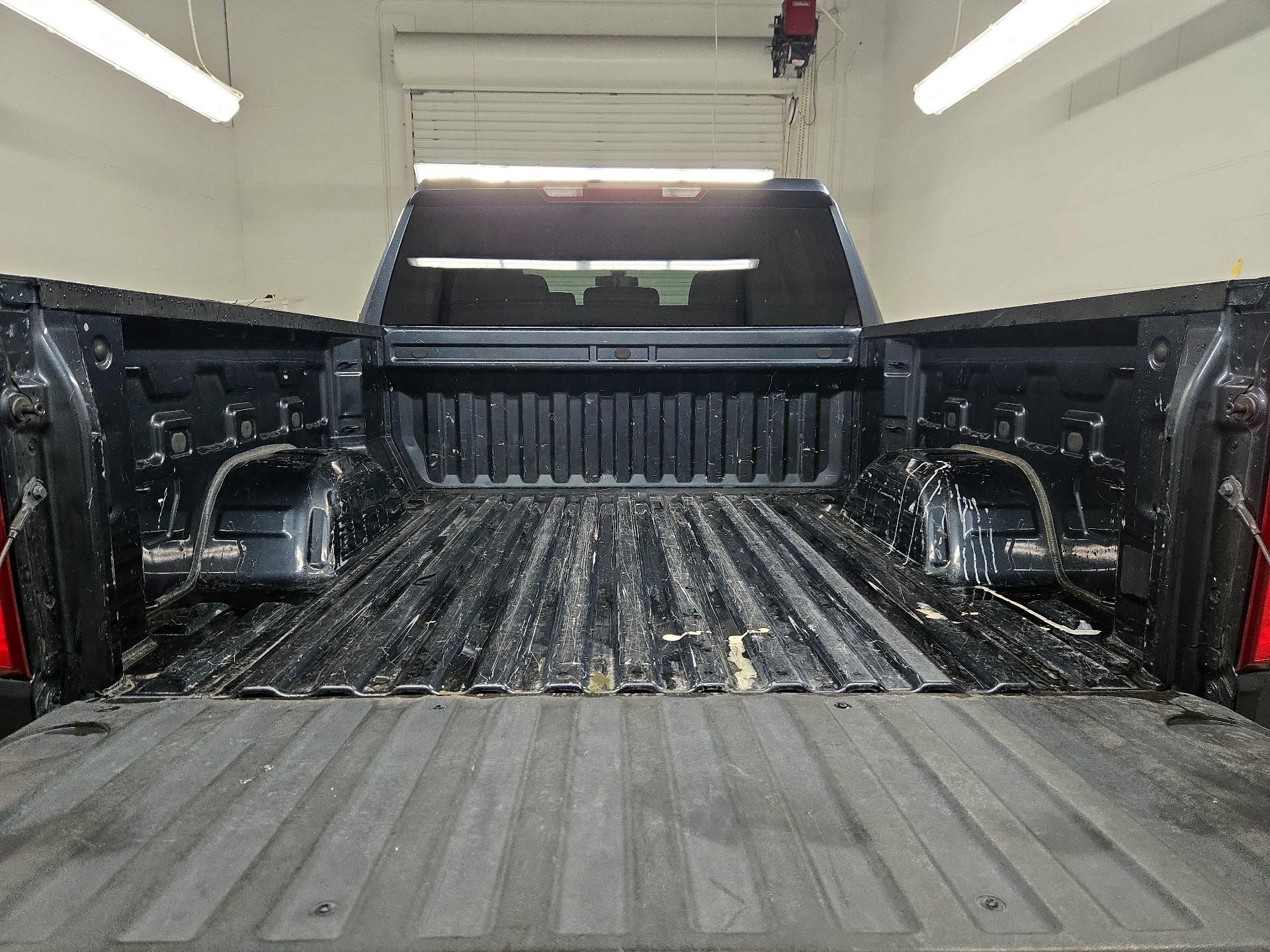 Thumbnail: 2020 Chevrolet Silverado 1500 - 20