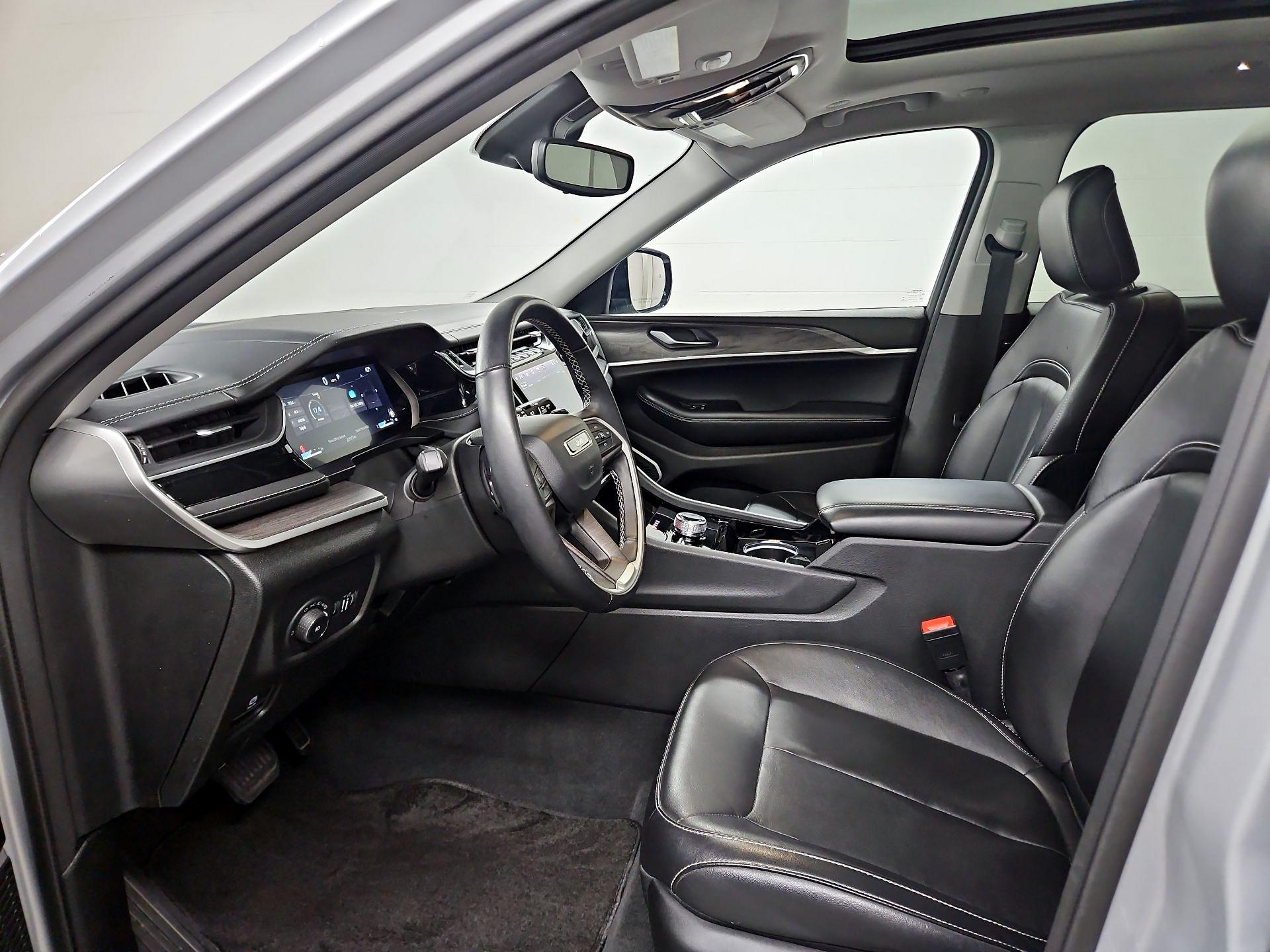 Thumbnail: 2022 Jeep Grand Cherokee L - 11