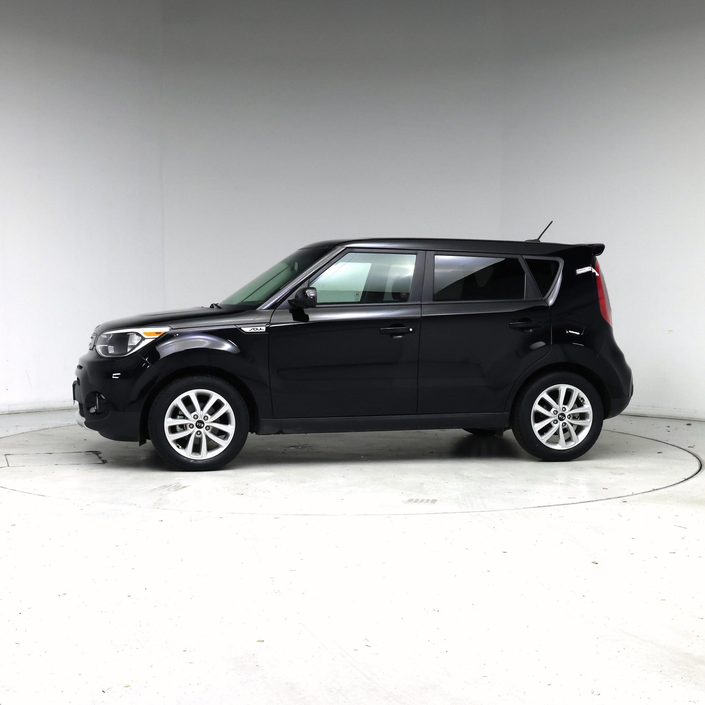 Thumbnail: 2018 Kia Soul - 3