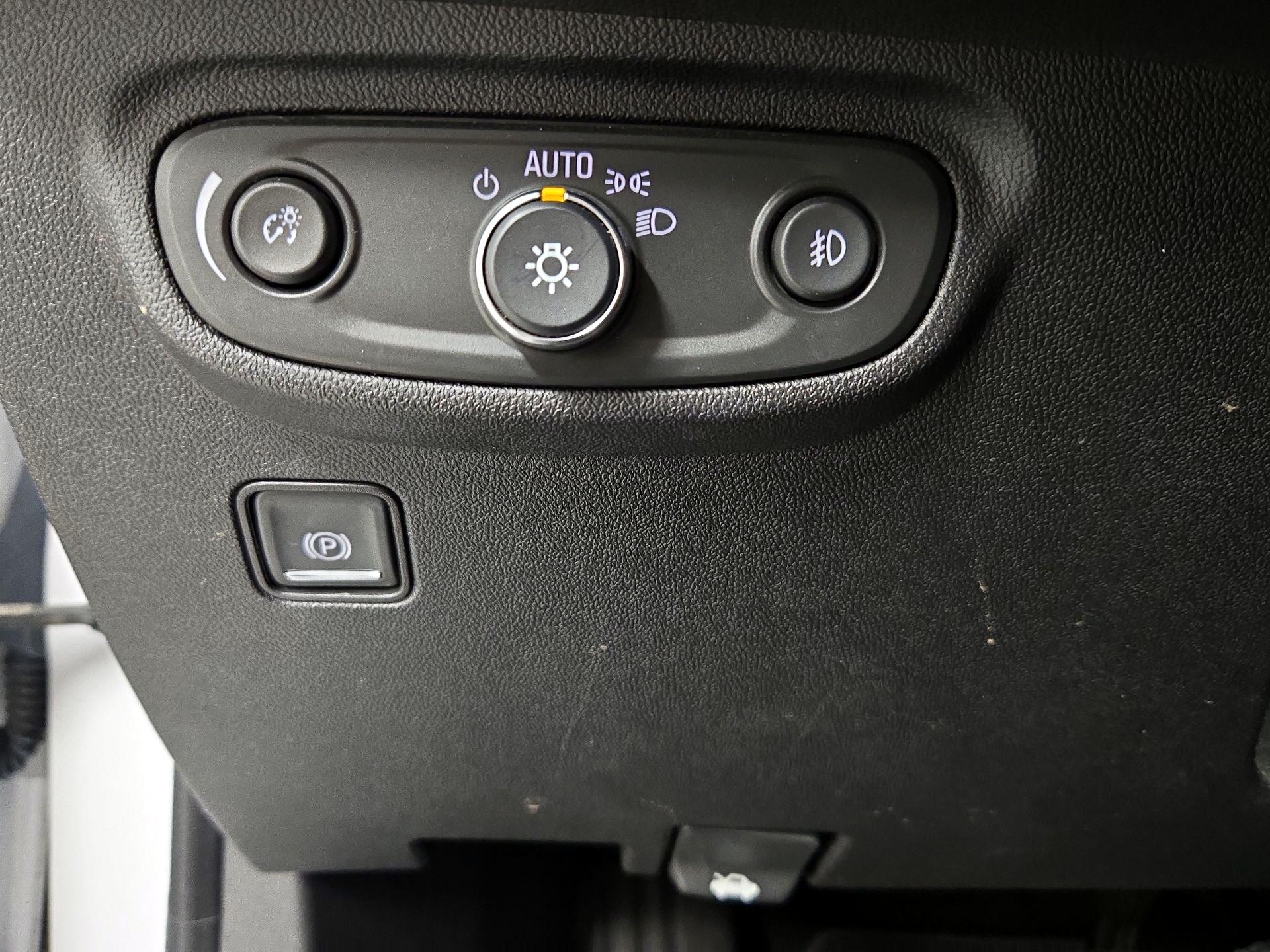 Thumbnail: 2018 GMC Terrain - 13