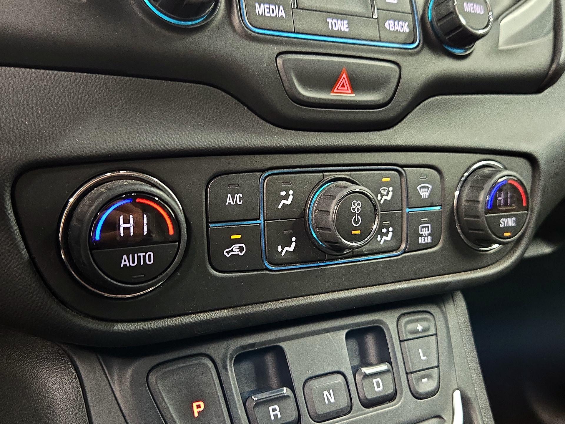 Thumbnail: 2018 GMC Terrain - 16