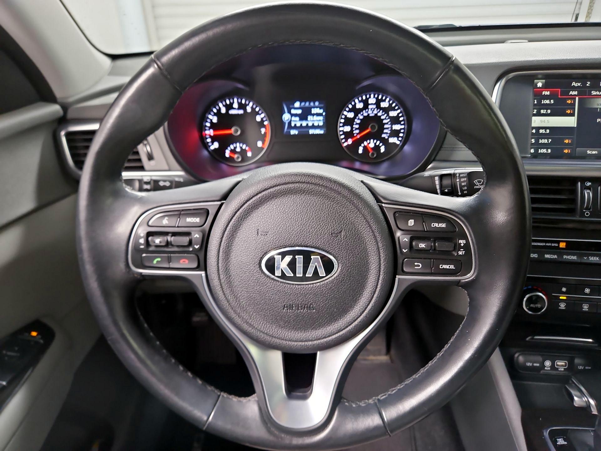 Thumbnail: 2016 Kia Optima - 10