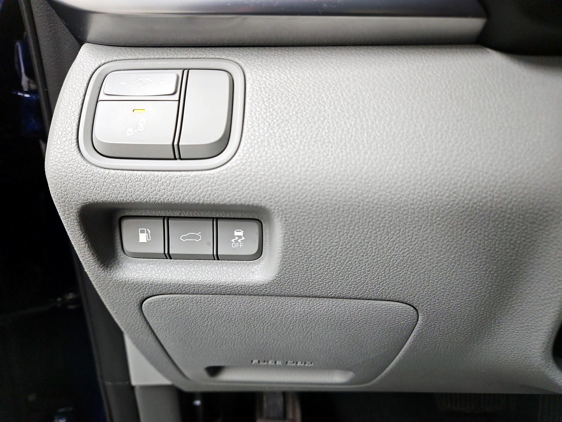 Thumbnail: 2016 Kia Optima - 13