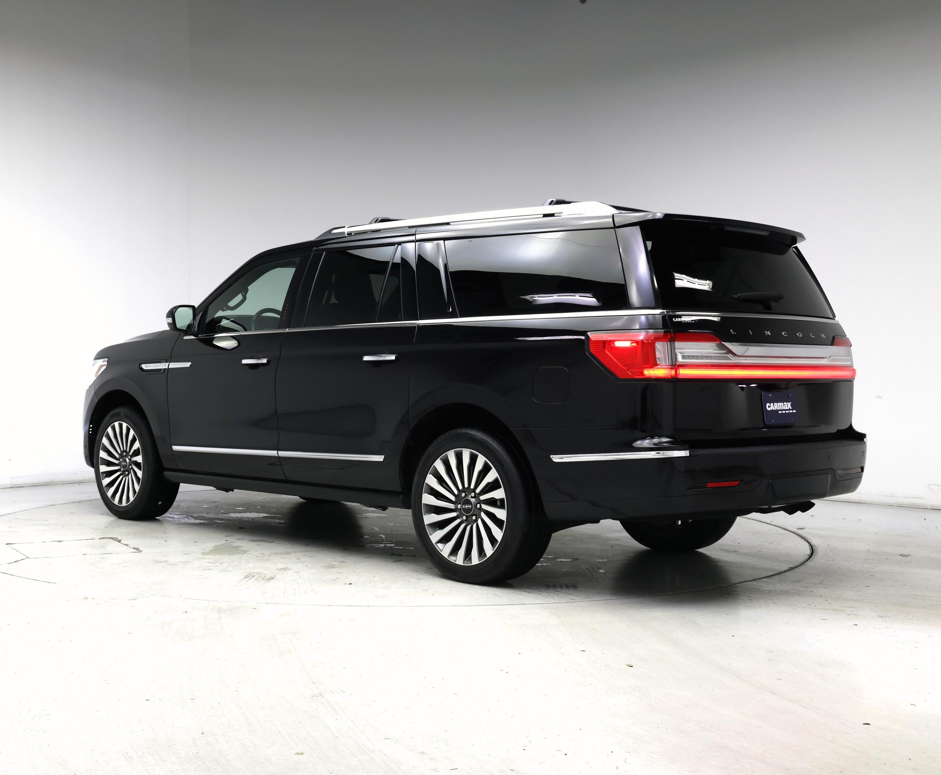 Thumbnail: 2019 Lincoln Navigator L - 2