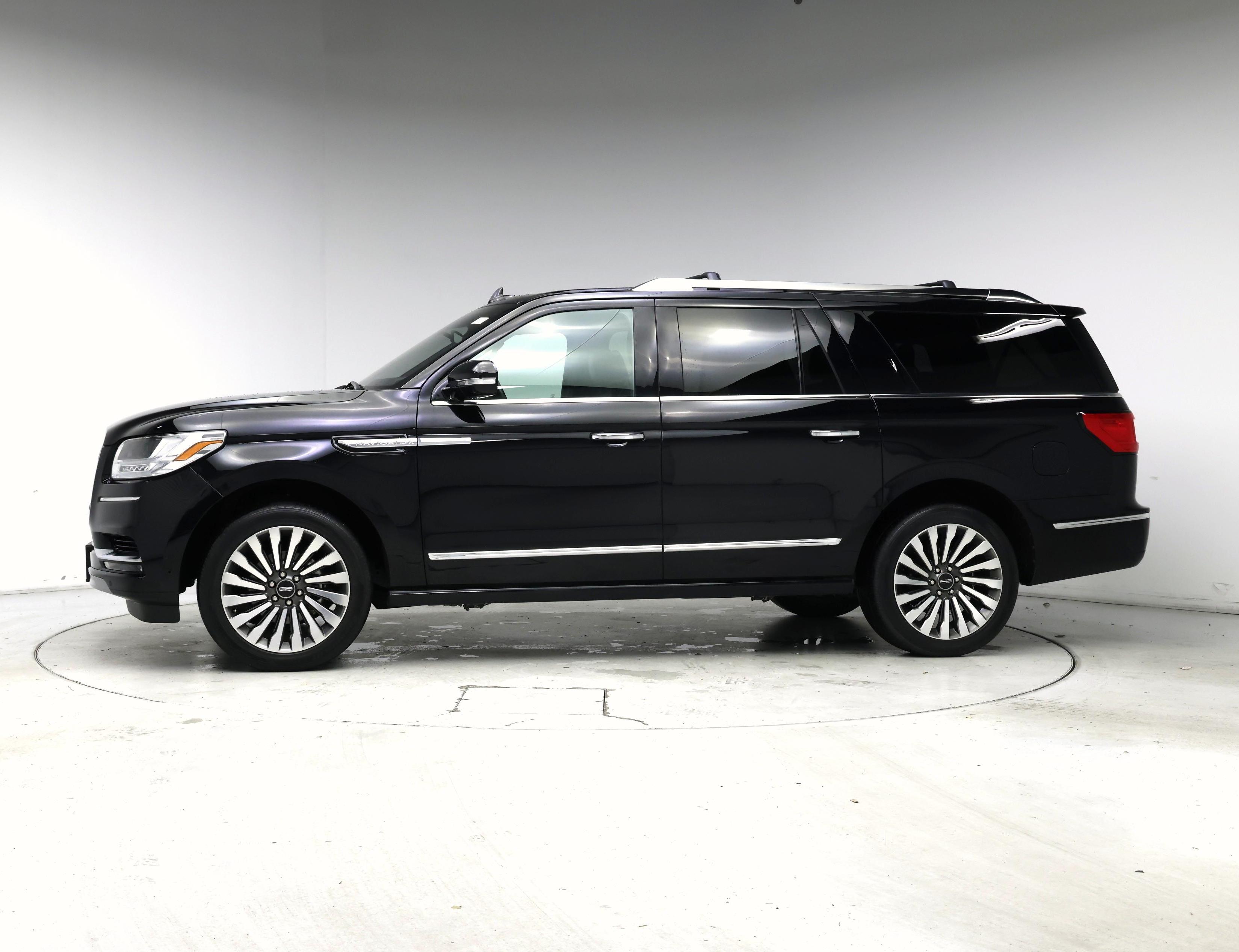 Thumbnail: 2019 Lincoln Navigator L - 3