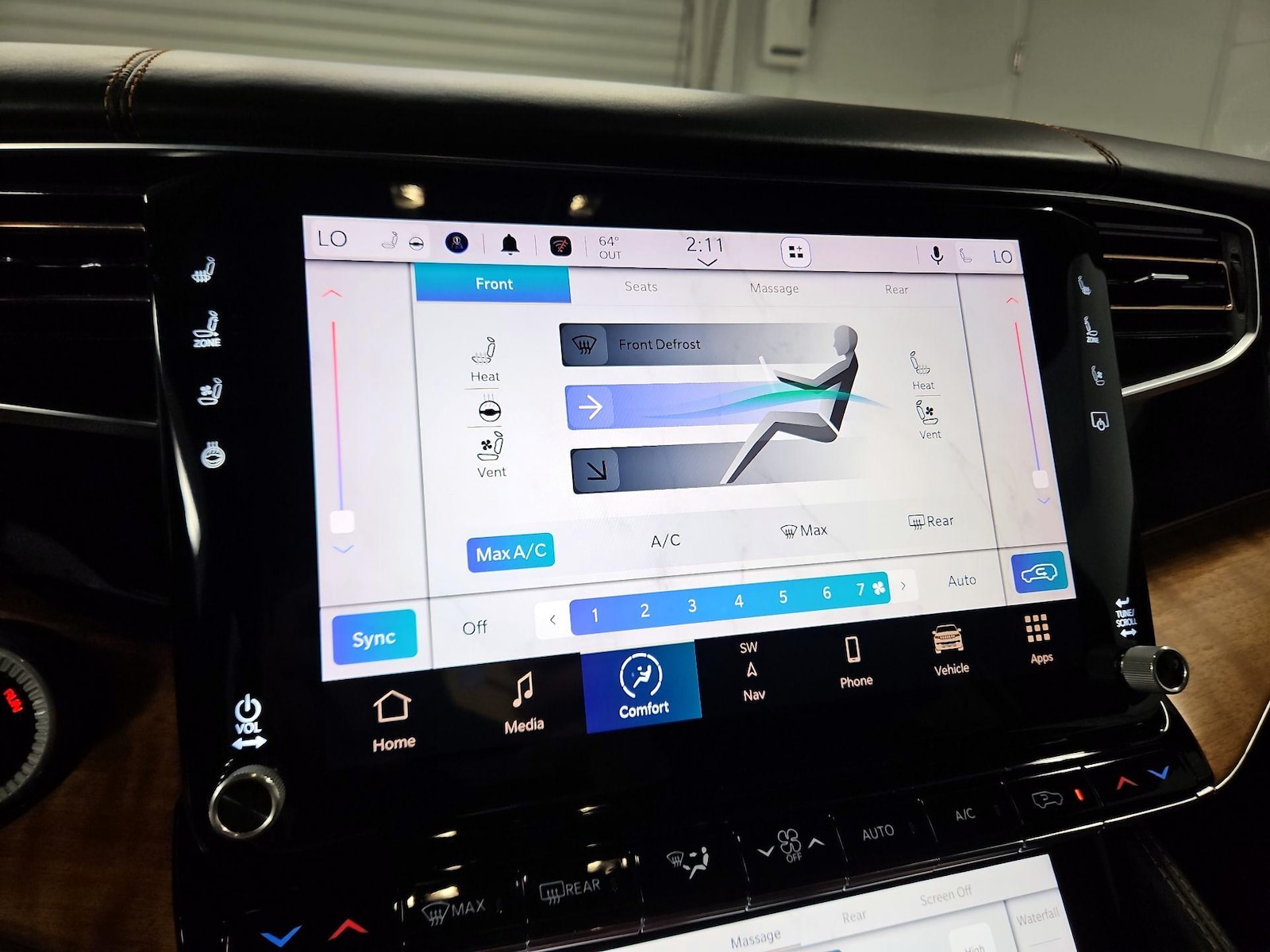 2022 Jeep Grand Wagoneer Series III - Photo 18