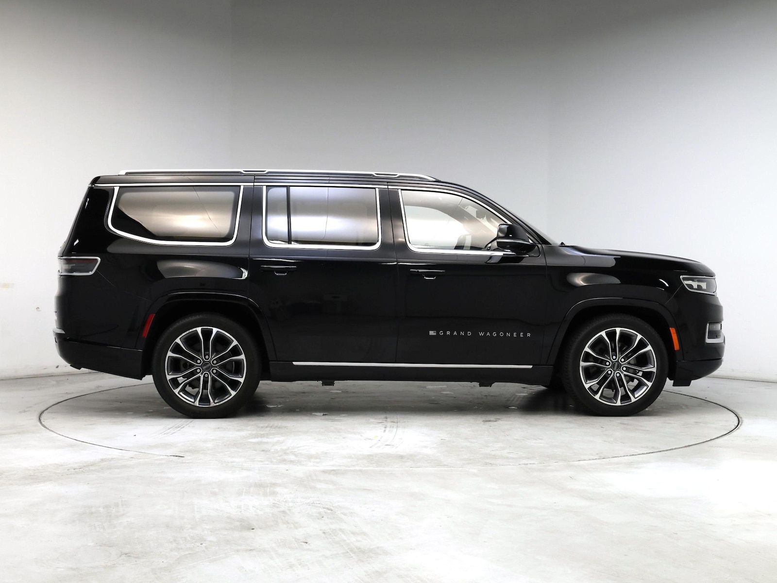 2022 Jeep Grand Wagoneer Series III - Photo 8