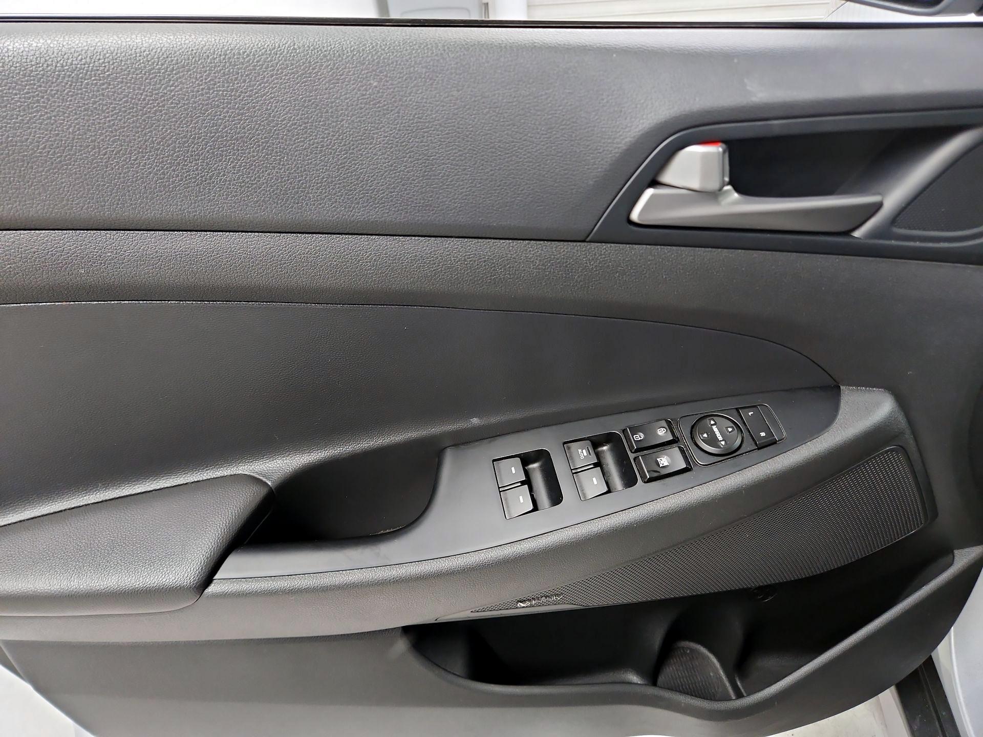 Thumbnail: 2018 Hyundai Tucson - 12