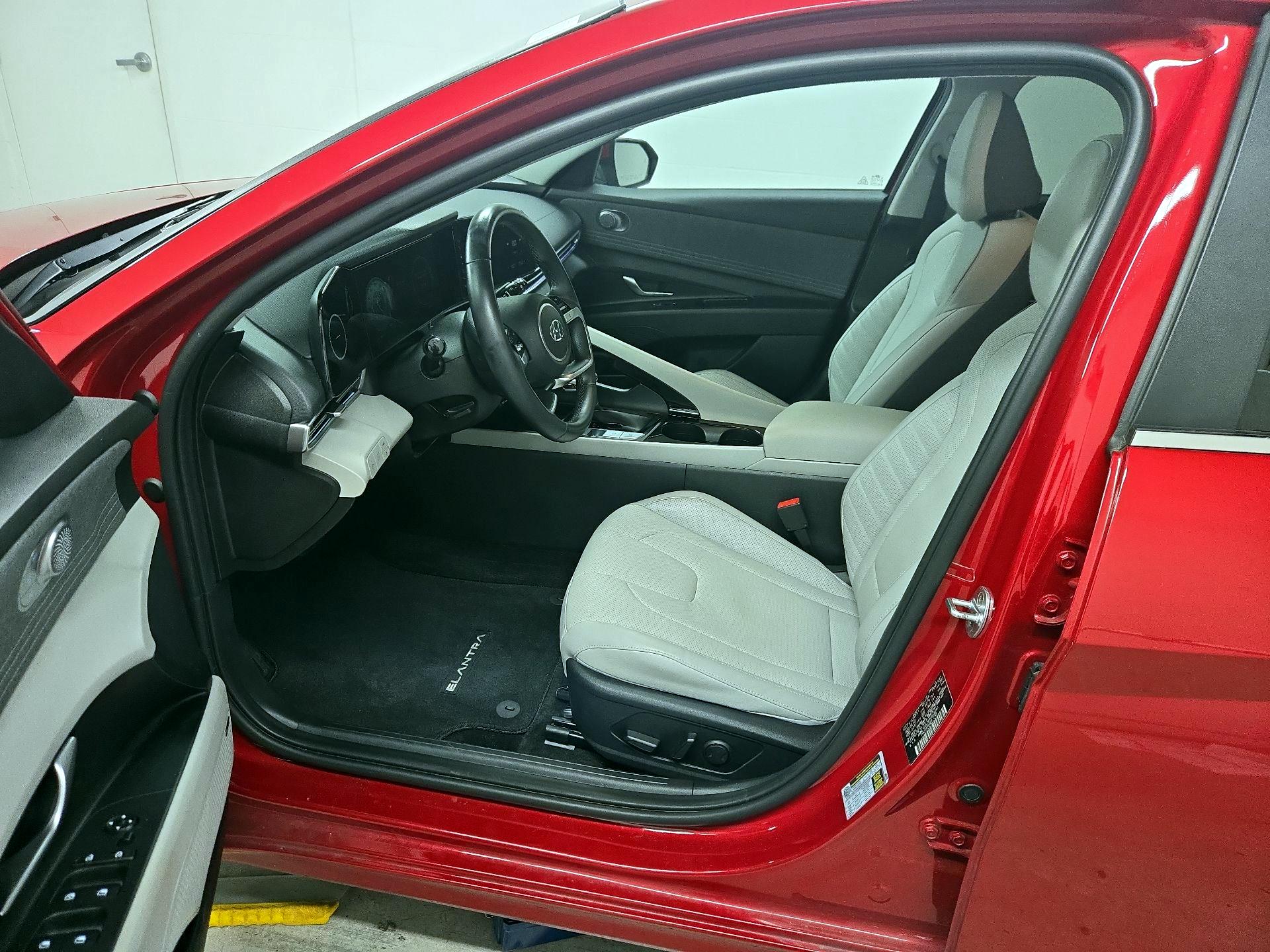 Thumbnail: 2023 Hyundai Elantra - 11