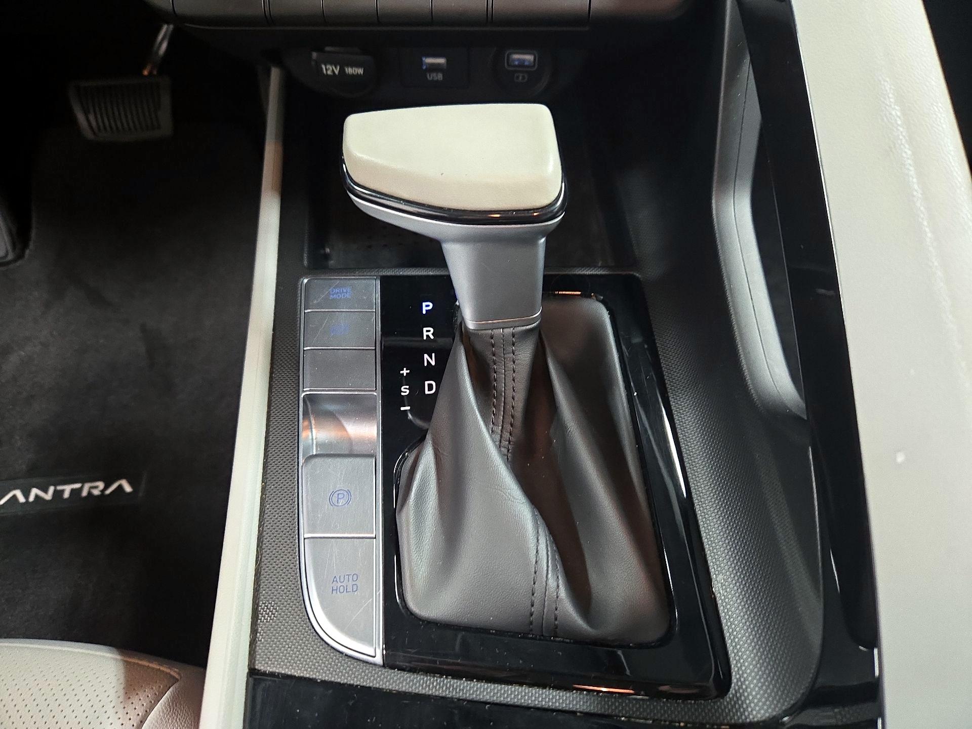 Thumbnail: 2023 Hyundai Elantra - 17